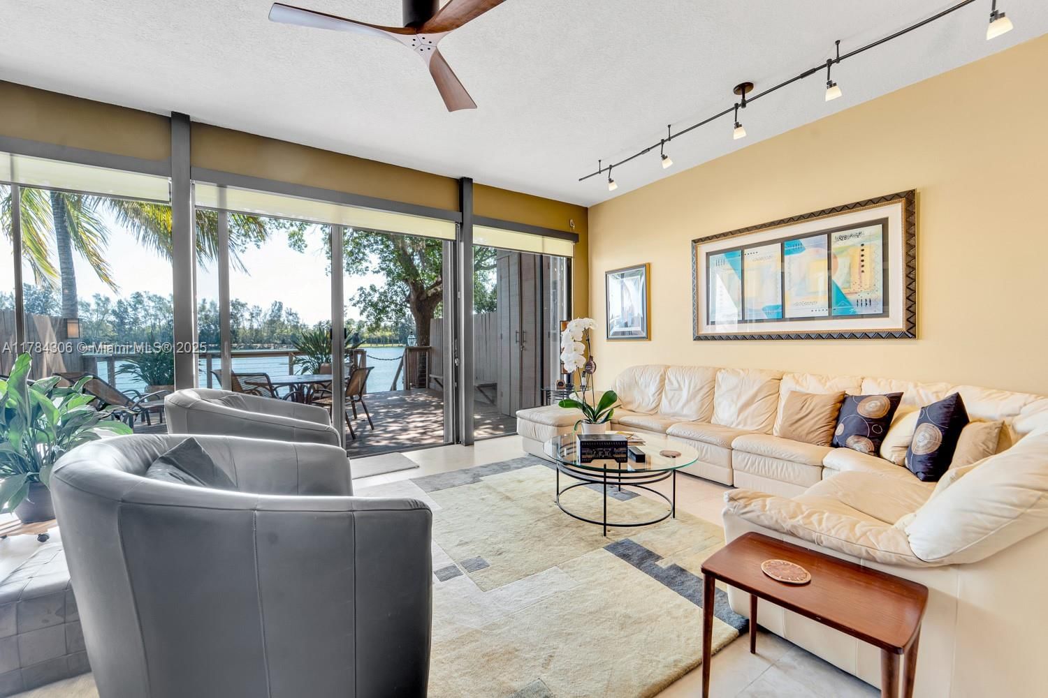 Real estate property located at 5059 71st Pl, Miami-dade, Lakeridge, Miami, FL