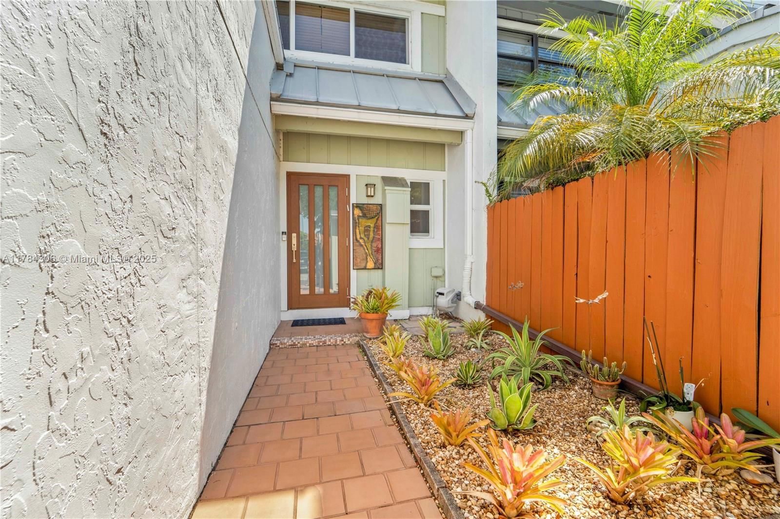 Real estate property located at 5059 71st Pl, Miami-dade, Lakeridge, Miami, FL