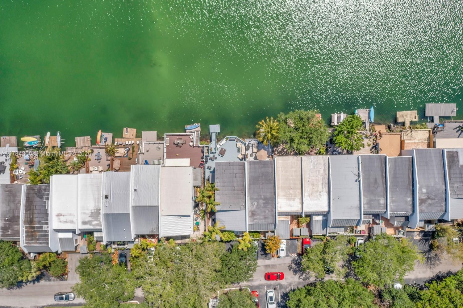 Real estate property located at 5059 71st Pl, Miami-dade, Lakeridge, Miami, FL