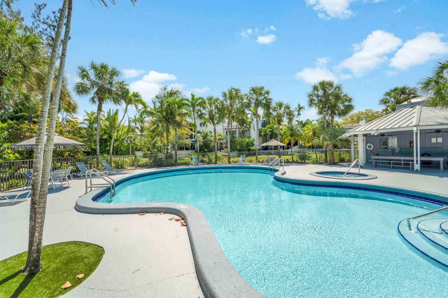 Real estate property located at 5059 71st Pl, Miami-dade, Lakeridge, Miami, FL