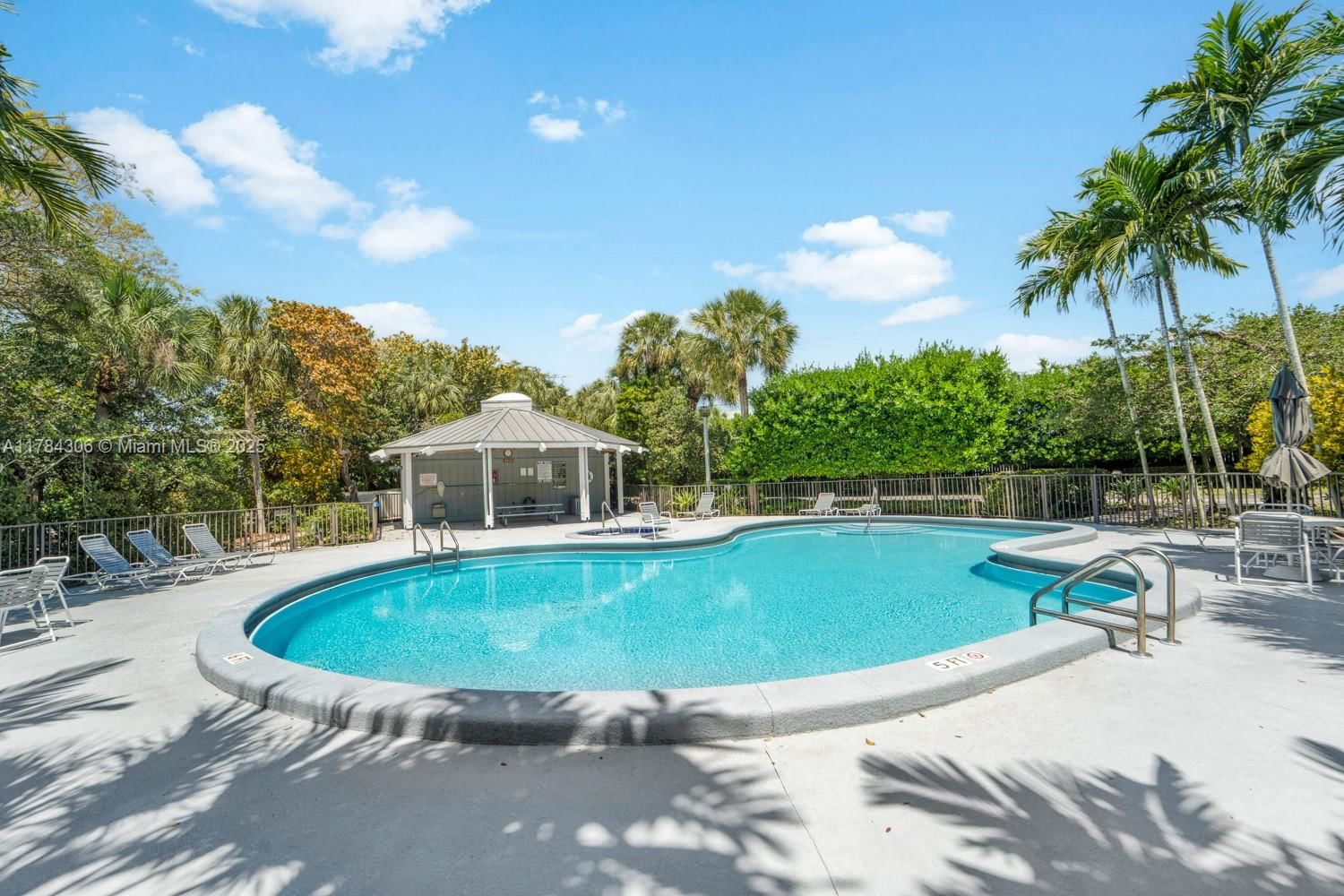 Real estate property located at 5059 71st Pl, Miami-dade, Lakeridge, Miami, FL