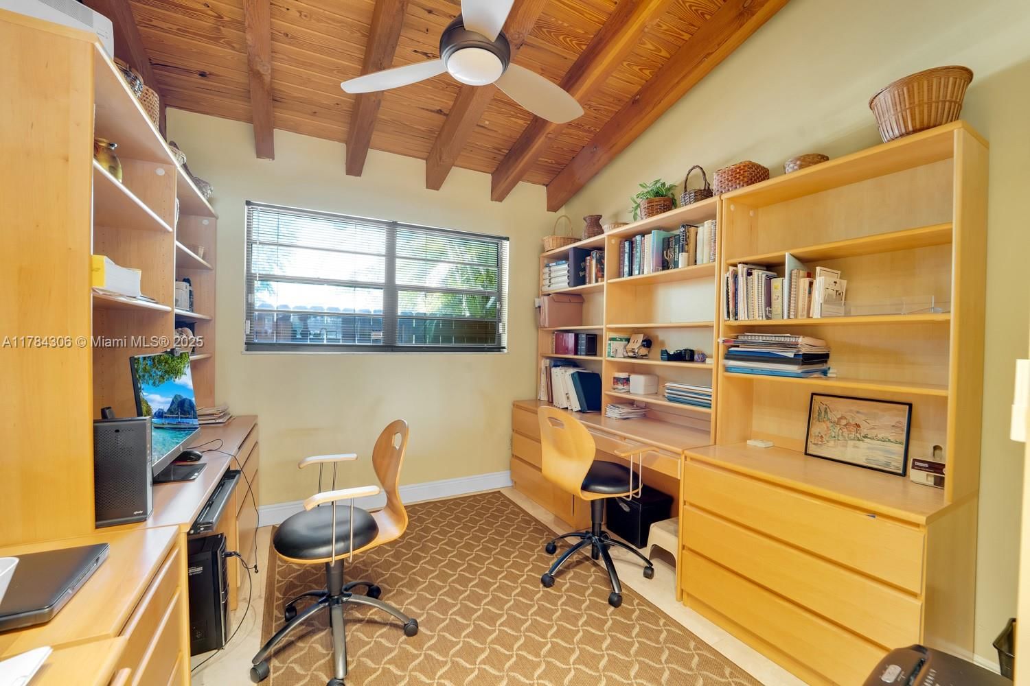 Real estate property located at 5059 71st Pl, Miami-dade, Lakeridge, Miami, FL