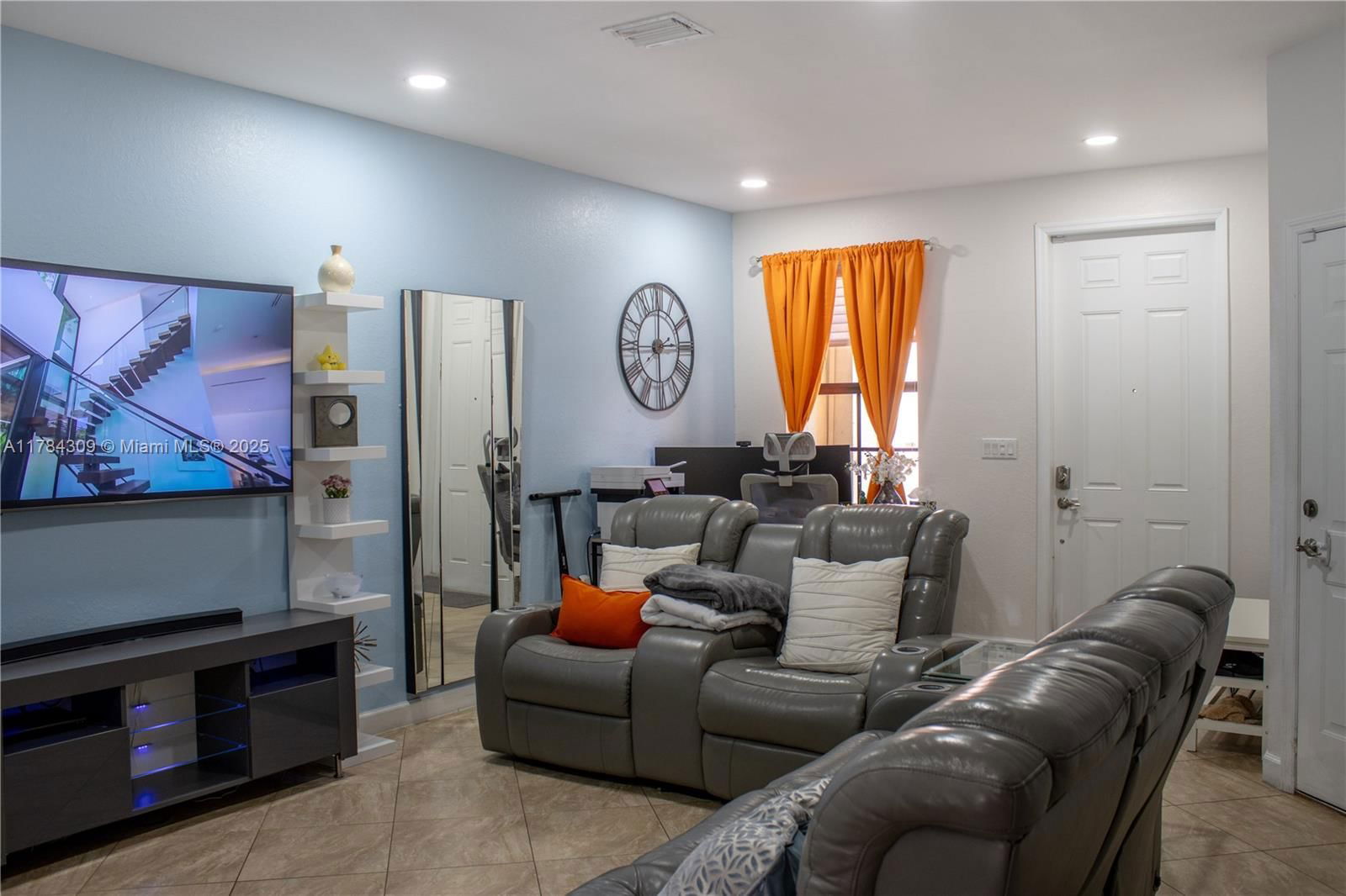 Real estate property located at 3323 W 90TH Ter, Miami-dade, 29, Hialeah, FL