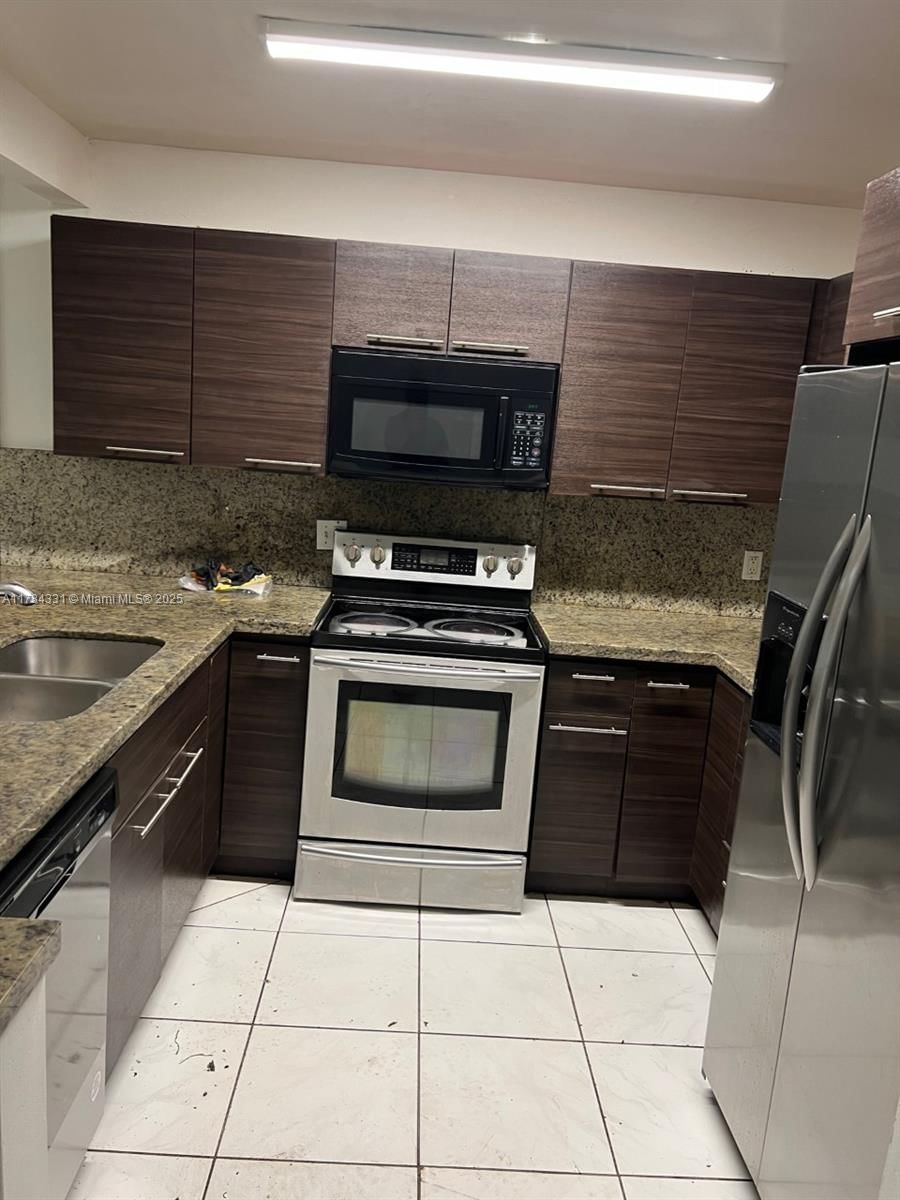 Real estate property located at 5955 25th Ct #208, Broward, Sunrise Towne Preferred 4, Sunrise, FL