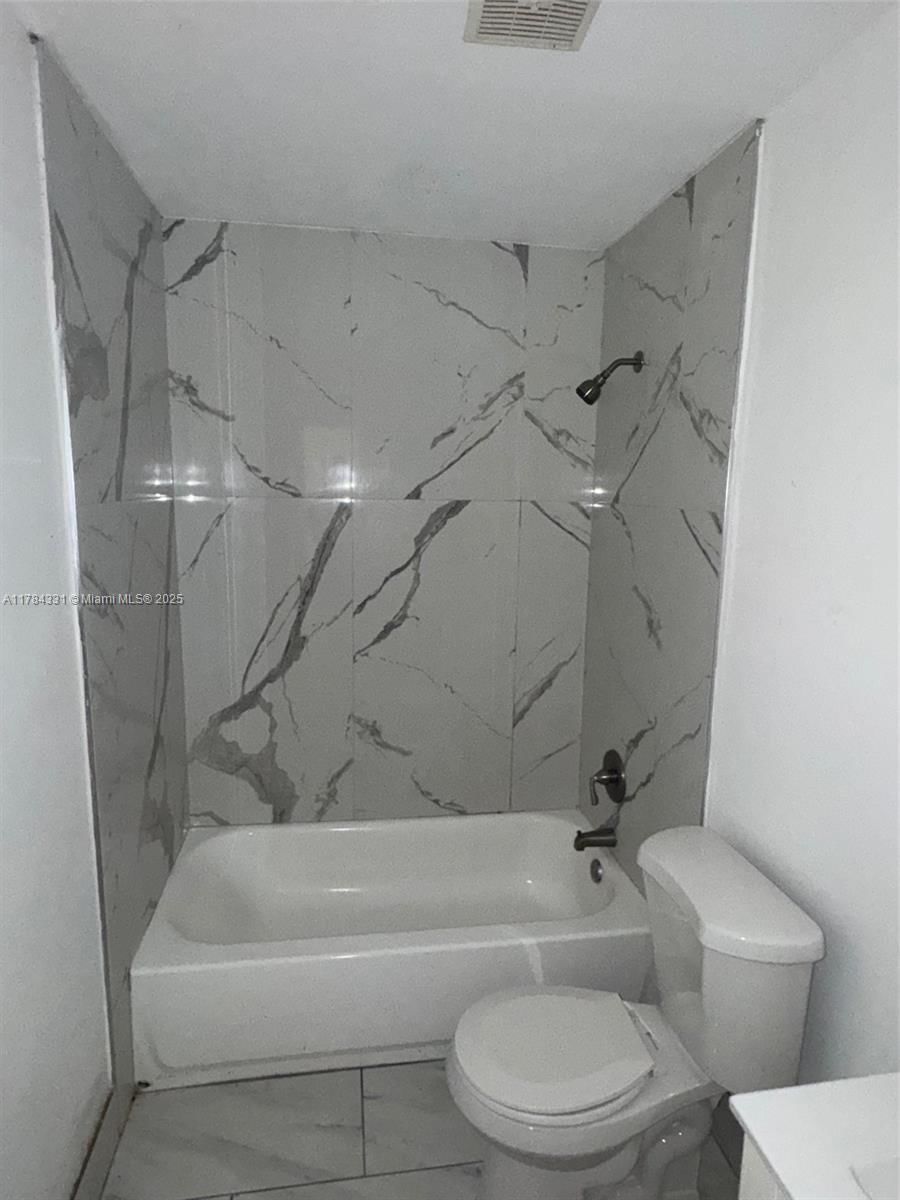 Real estate property located at 5955 25th Ct #208, Broward, Sunrise Towne Preferred 4, Sunrise, FL