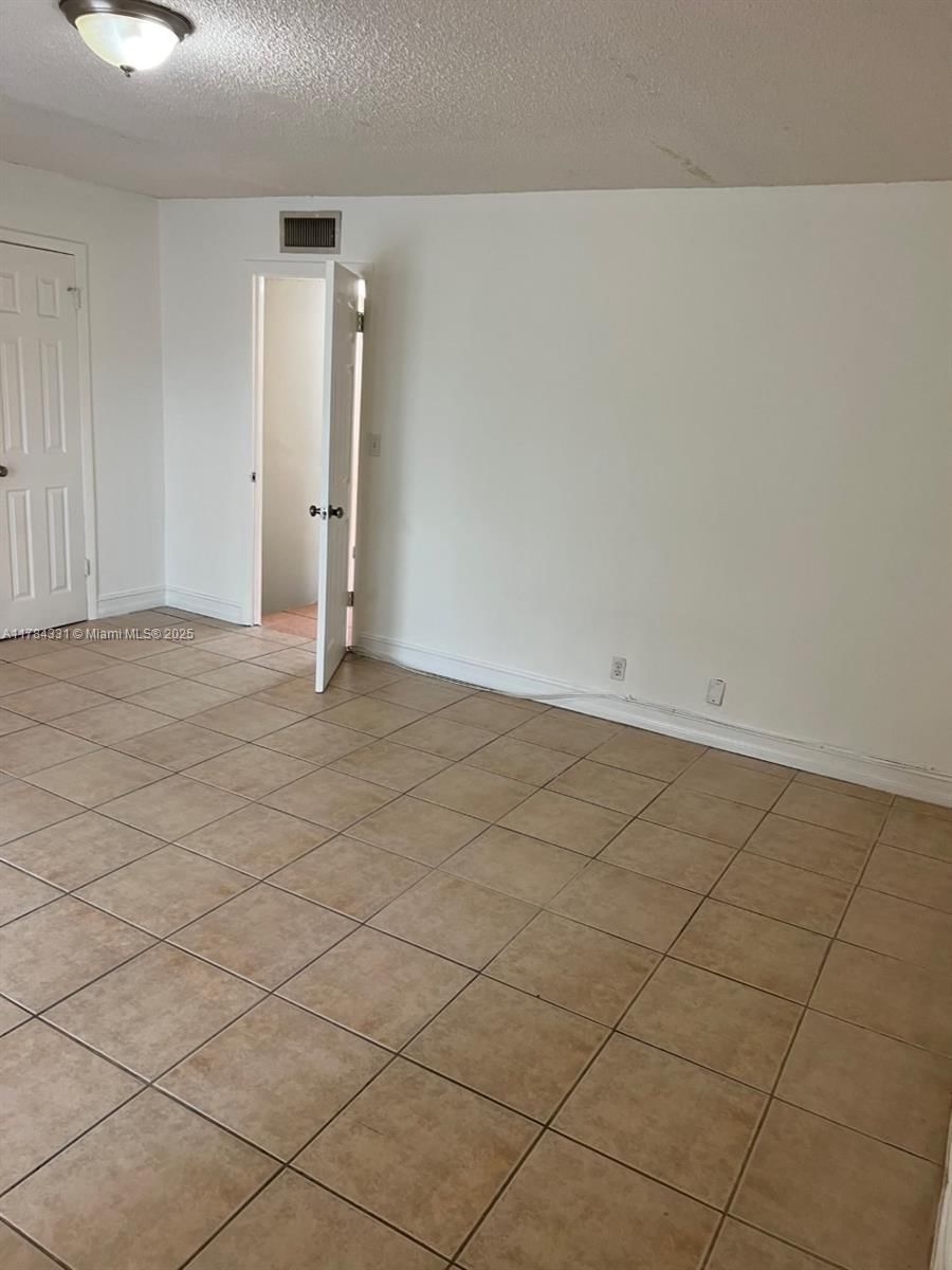 Real estate property located at 5955 25th Ct #208, Broward, Sunrise Towne Preferred 4, Sunrise, FL