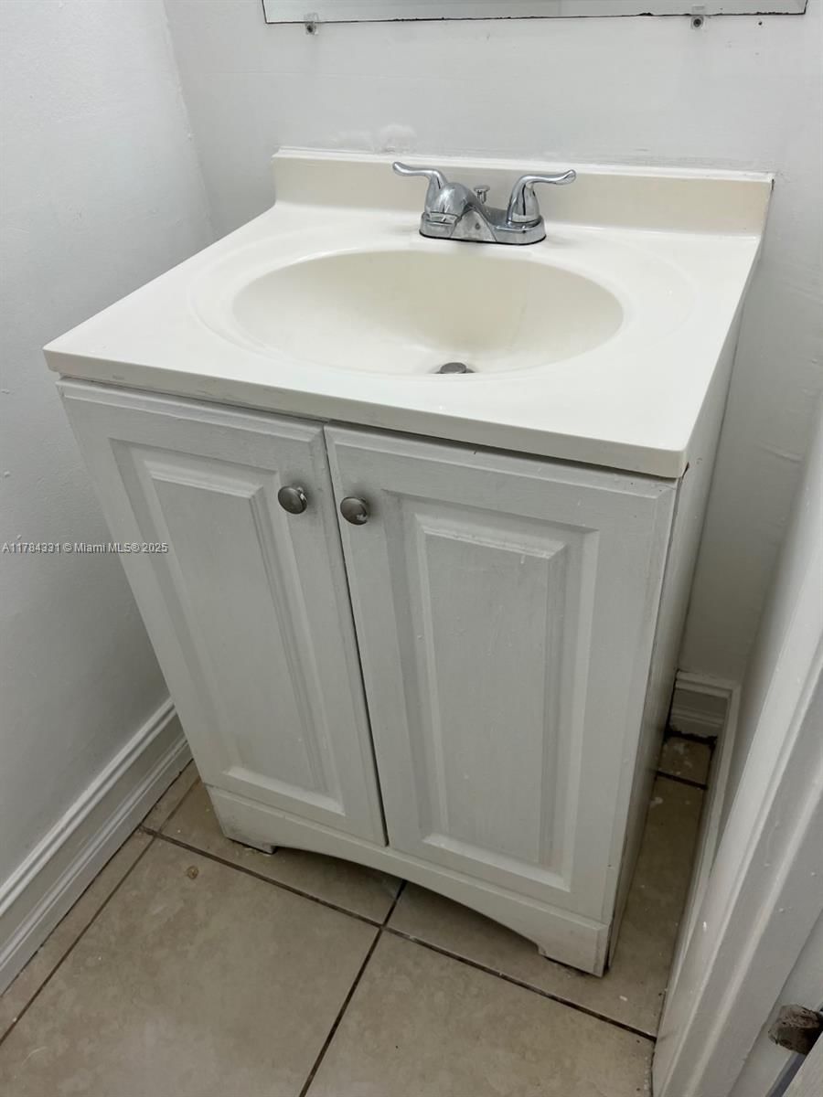 Real estate property located at 5955 25th Ct #208, Broward, Sunrise Towne Preferred 4, Sunrise, FL