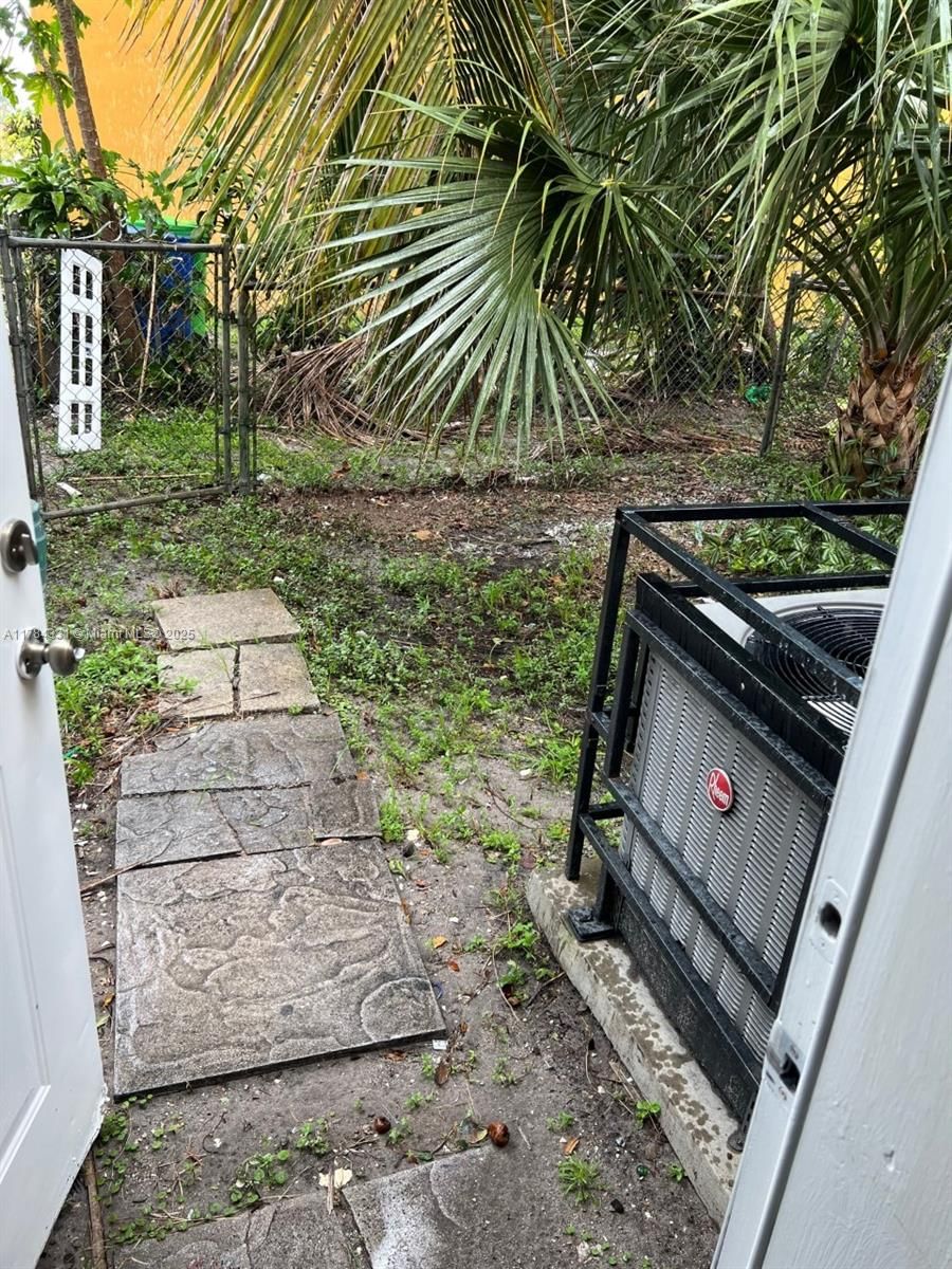 Real estate property located at 5955 25th Ct #208, Broward, Sunrise Towne Preferred 4, Sunrise, FL