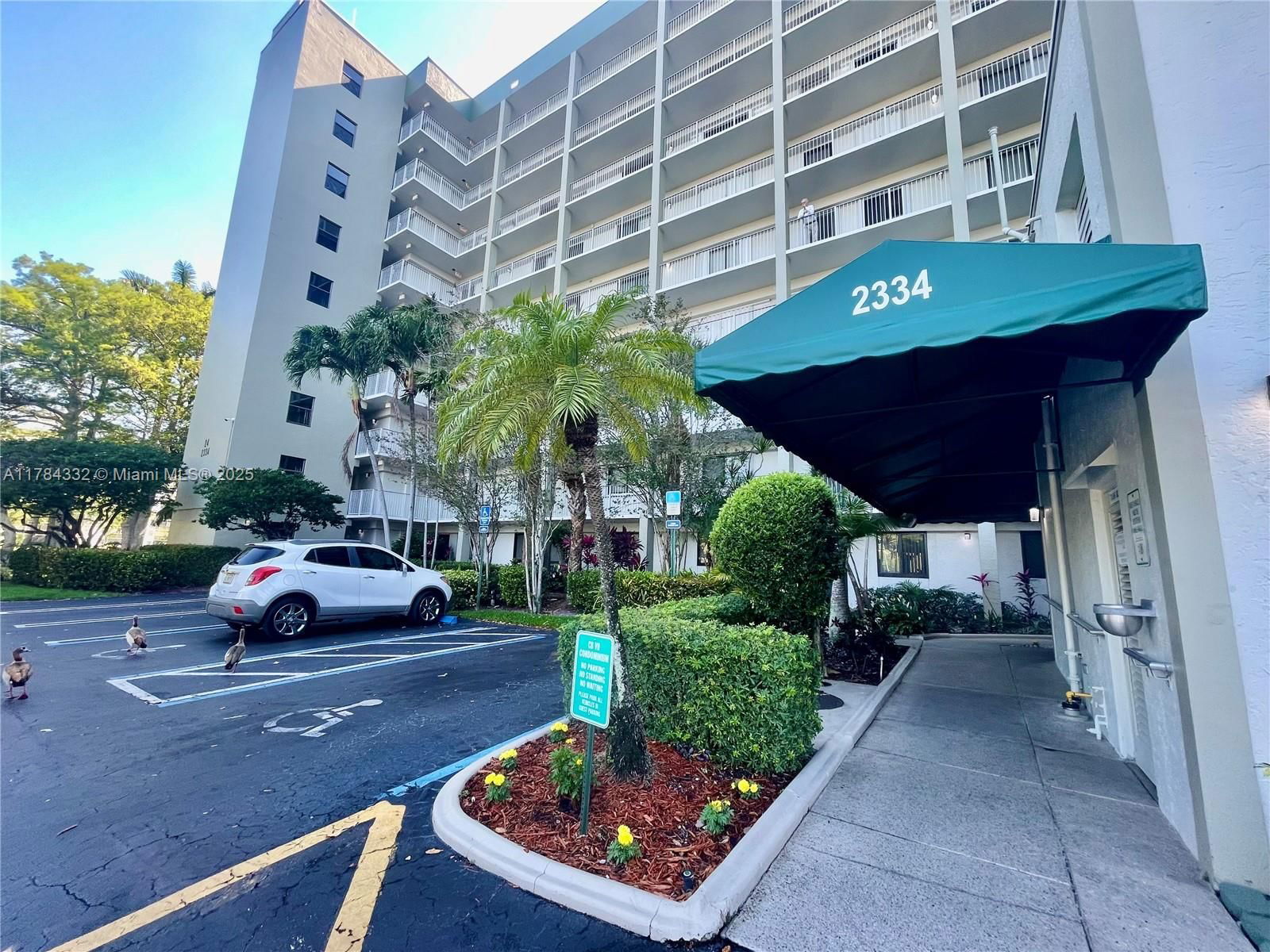 Real estate property located at 2334 Cypress Bend Dr #505, Broward, Cypress Bend Condominium, Pompano Beach, FL