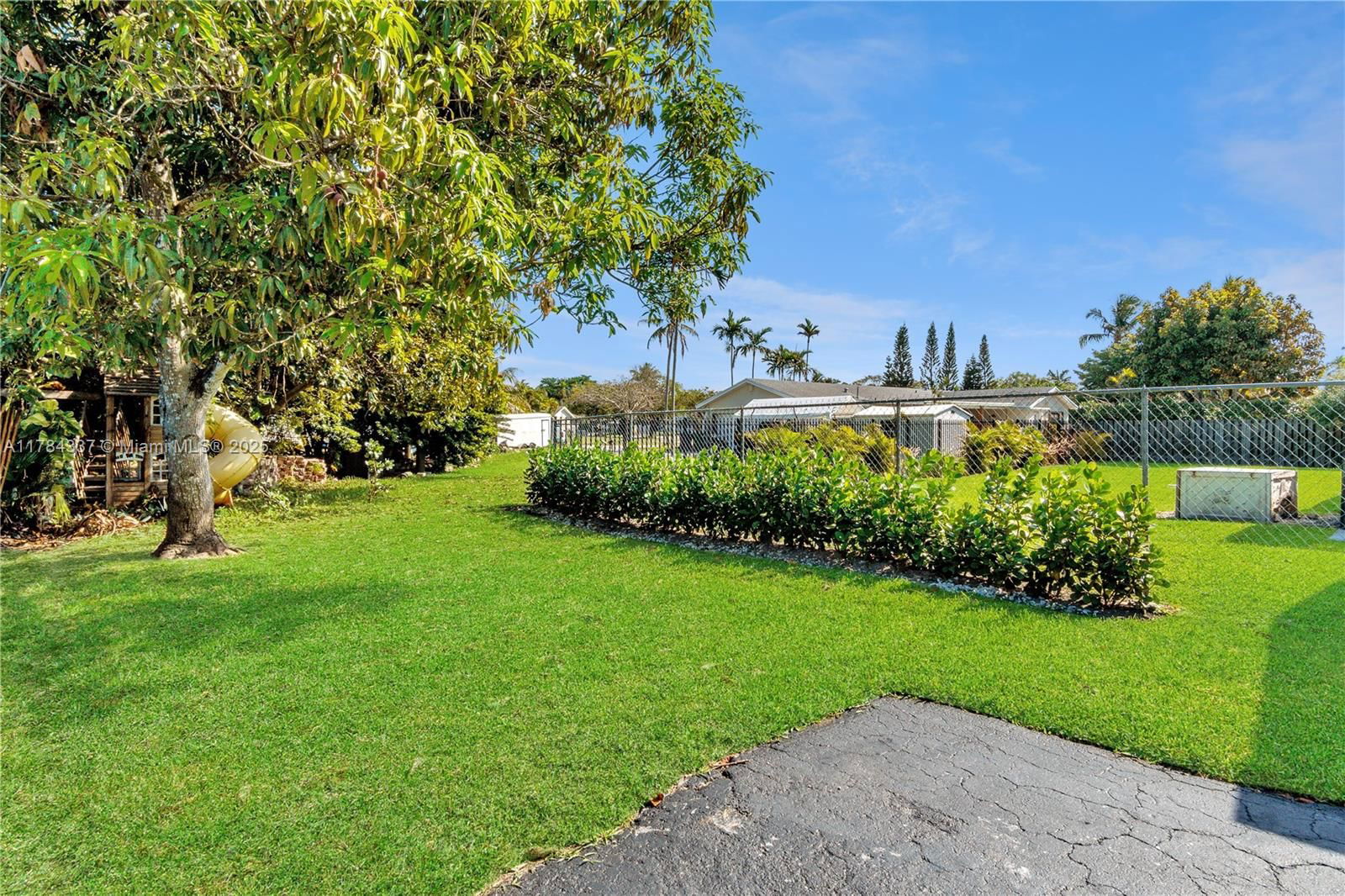 Real estate property located at 8941 176th St, Miami-dade, Pinewood Estates Second A, Palmetto Bay, FL