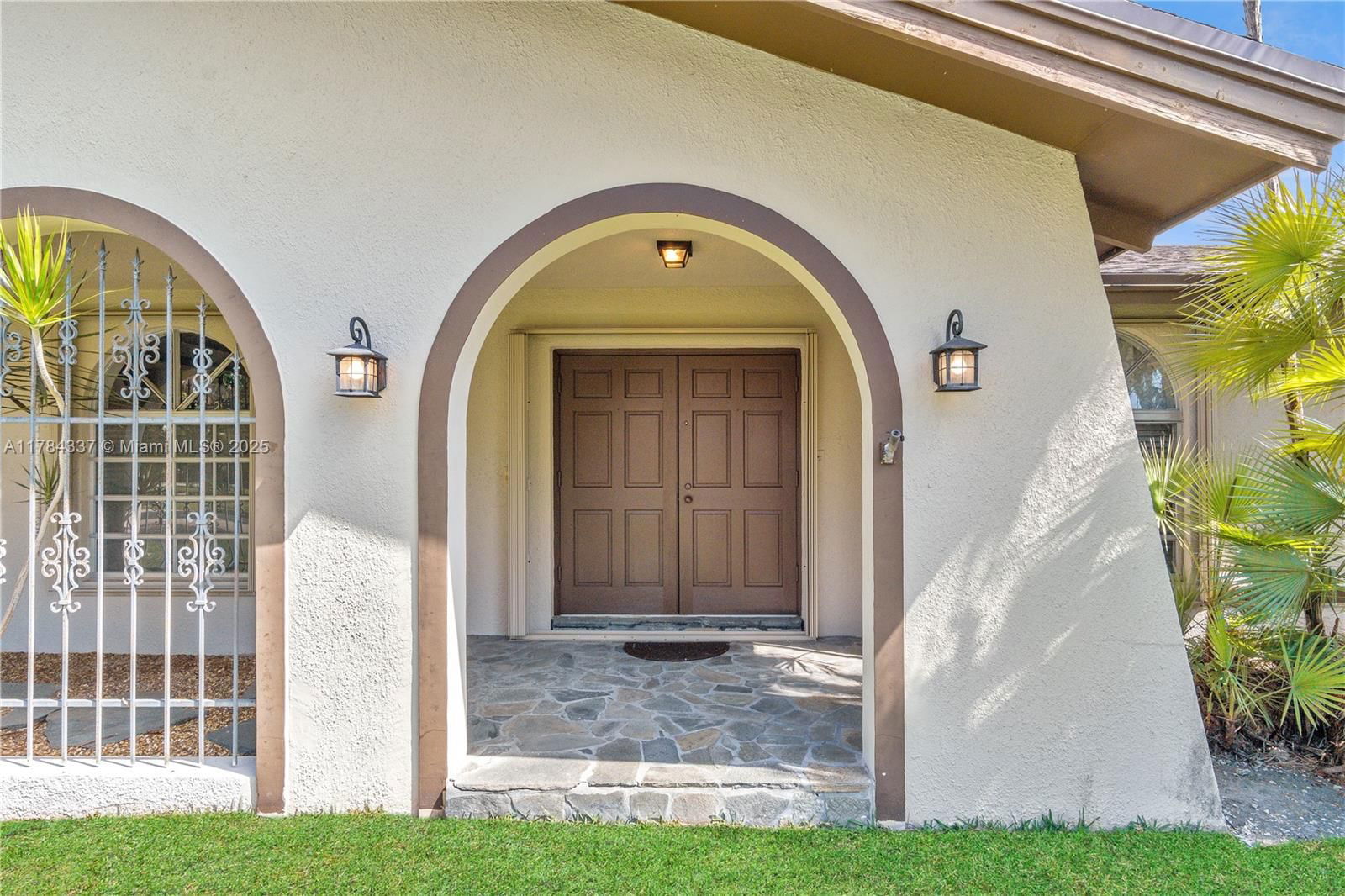 Real estate property located at 8941 176th St, Miami-dade, Pinewood Estates Second A, Palmetto Bay, FL