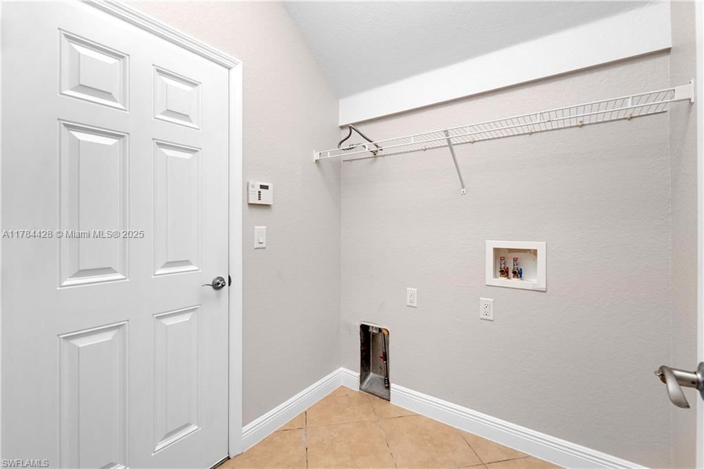 Real estate property located at 19726 Tesoro Way, Lee, The Reserve At Estero, Estero, FL