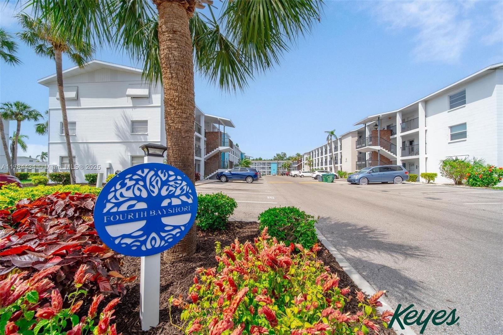 Real estate property located at 2113 Canal B2, Manatee, The Fourth Bayshore, Bradenton, FL