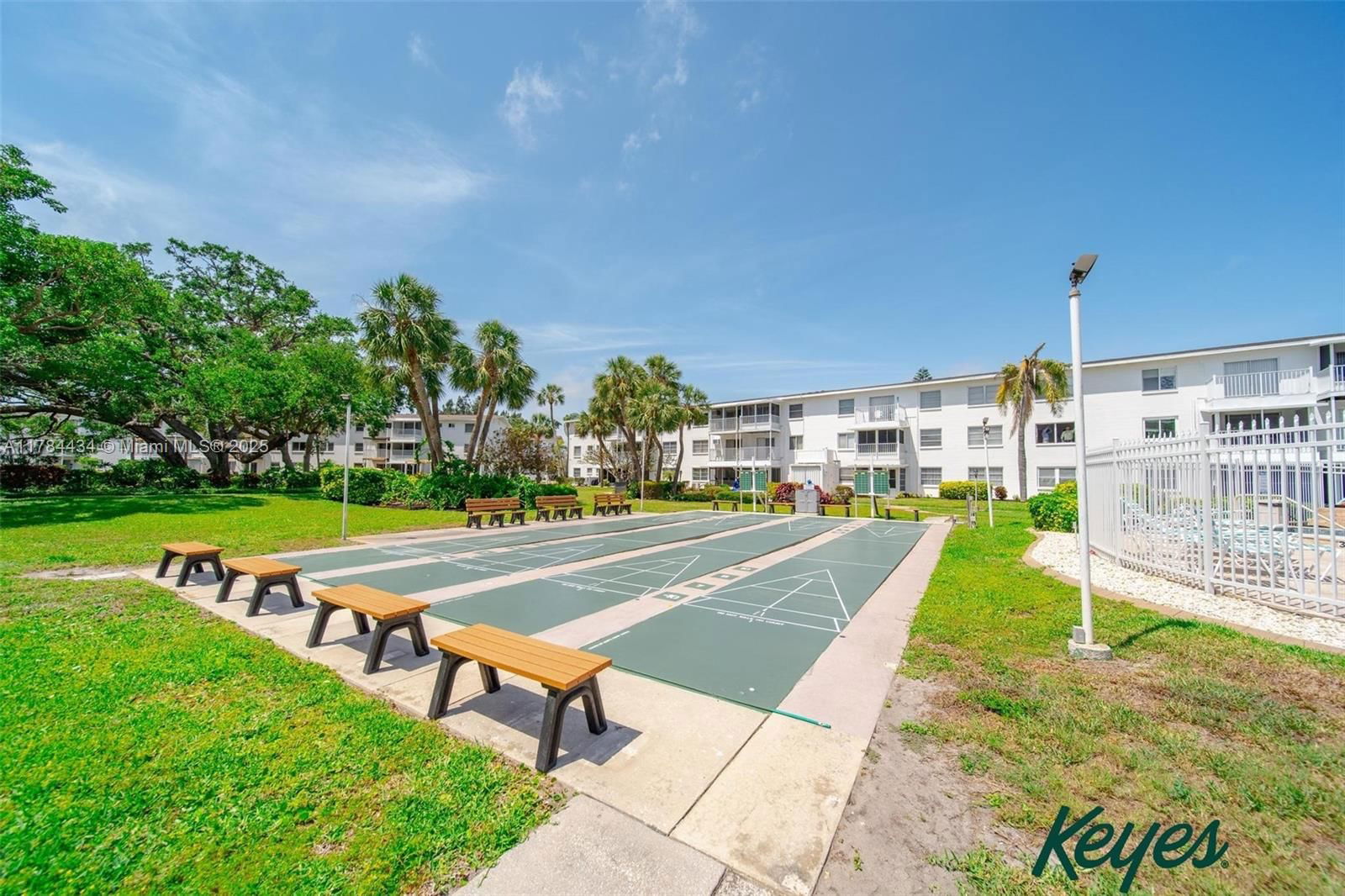 Real estate property located at 2113 Canal B2, Manatee, The Fourth Bayshore, Bradenton, FL