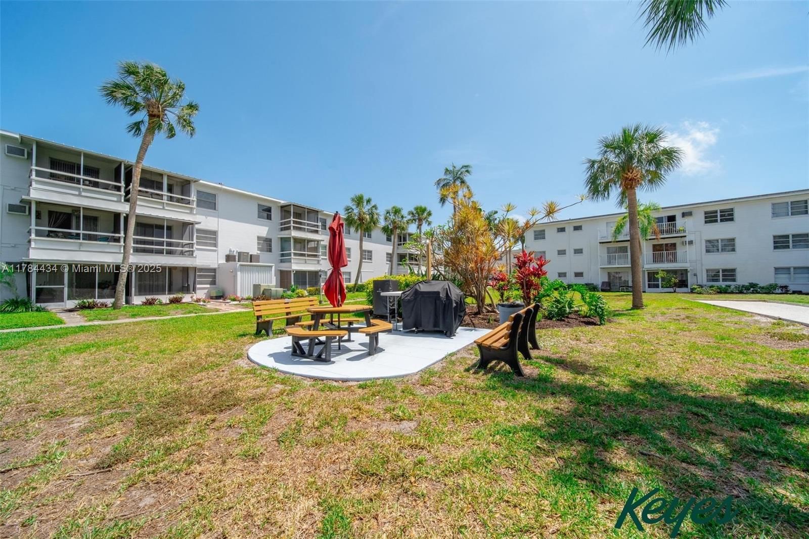 Real estate property located at 2113 Canal B2, Manatee, The Fourth Bayshore, Bradenton, FL