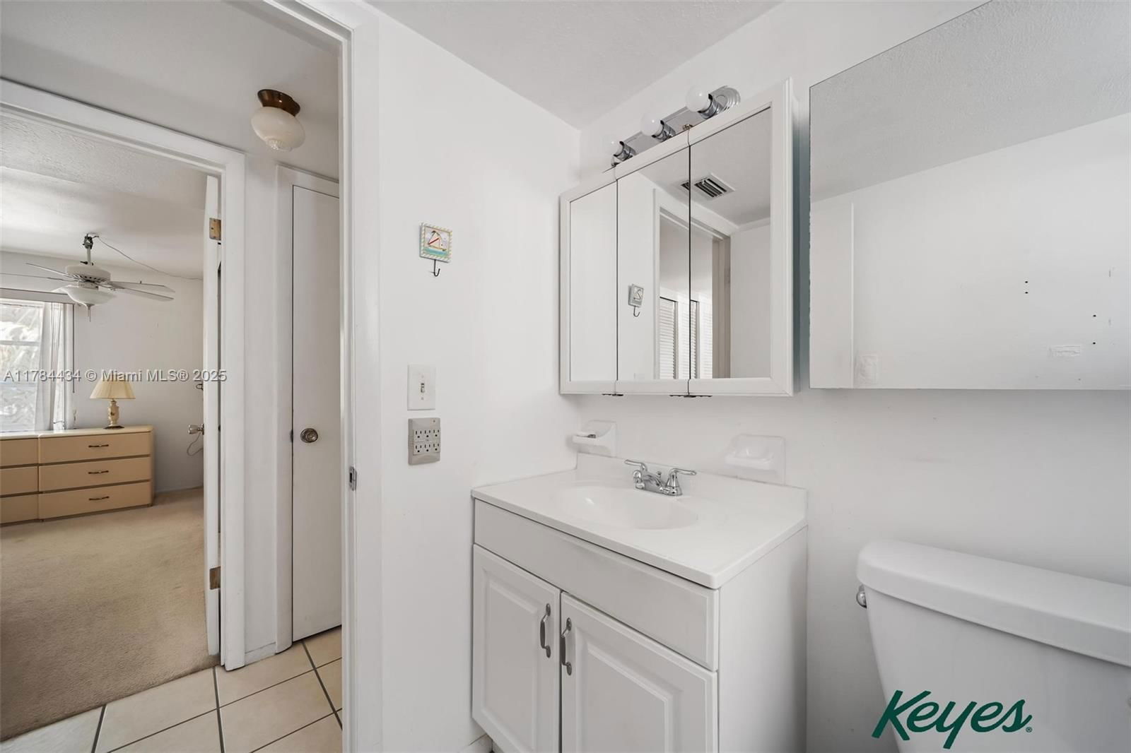 Real estate property located at 2113 Canal B2, Manatee, The Fourth Bayshore, Bradenton, FL