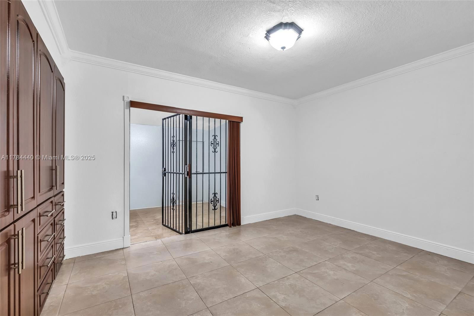 Real estate property located at 2170 60th St #16108, Miami-dade, Hialeah Club Villas Condo, Hialeah, FL