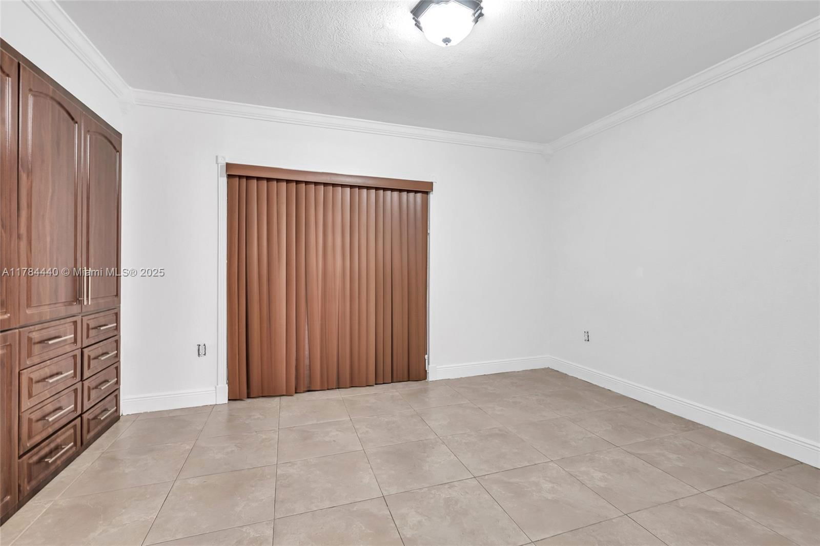 Real estate property located at 2170 60th St #16108, Miami-dade, Hialeah Club Villas Condo, Hialeah, FL