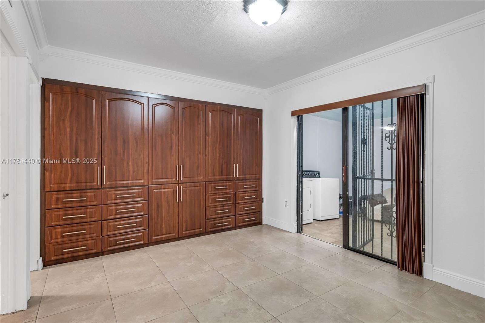 Real estate property located at 2170 60th St #16108, Miami-dade, Hialeah Club Villas Condo, Hialeah, FL