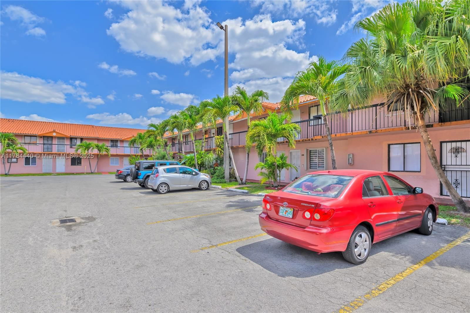 Real estate property located at 2170 60th St #16108, Miami-dade, Hialeah Club Villas Condo, Hialeah, FL
