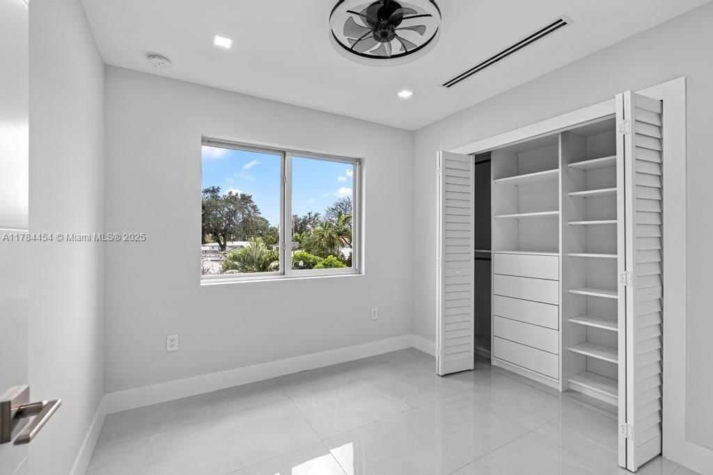 Real estate property located at 320 Florida Blvd, Miami-dade, Flagami Sec A, Miami, FL
