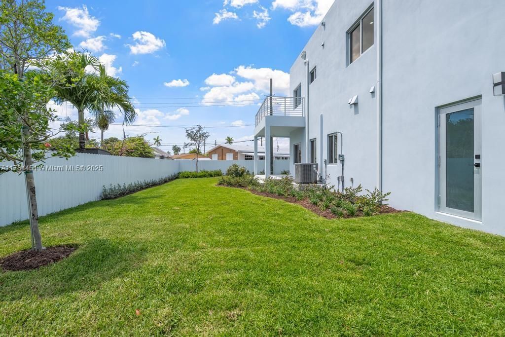 Real estate property located at 320 Florida Blvd, Miami-dade, Flagami Sec A, Miami, FL