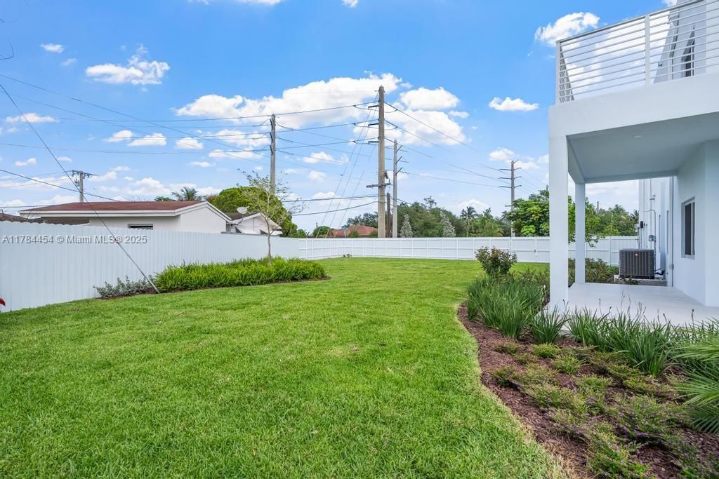 Real estate property located at 320 Florida Blvd, Miami-dade, Flagami Sec A, Miami, FL