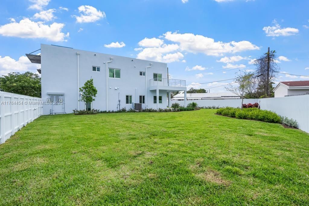 Real estate property located at 320 Florida Blvd, Miami-dade, Flagami Sec A, Miami, FL