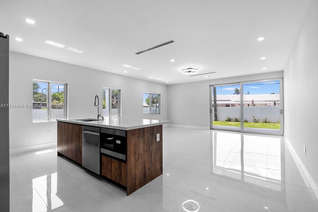 Real estate property located at 320 Florida Blvd, Miami-dade, Flagami Sec A, Miami, FL