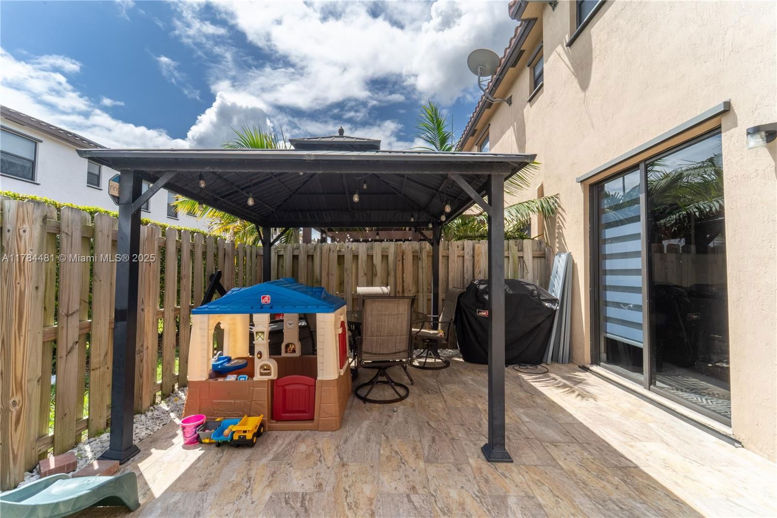 Real estate property located at 25217 114th Ct, Miami-dade, Coco Palm Estates, Homestead, FL