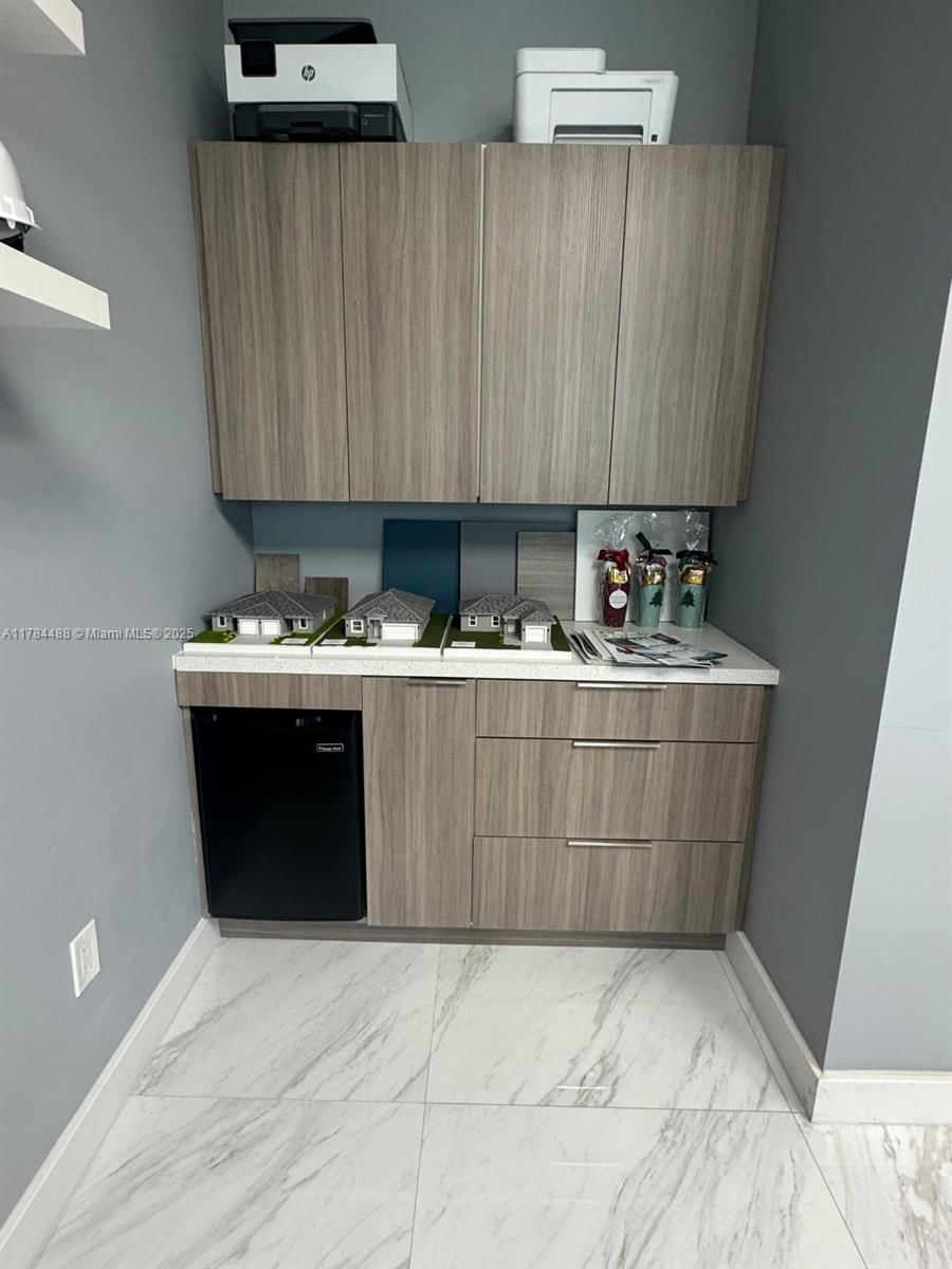 Real estate property located at 19790 Dixie Hwy #308, Miami-dade, Aventura, FL