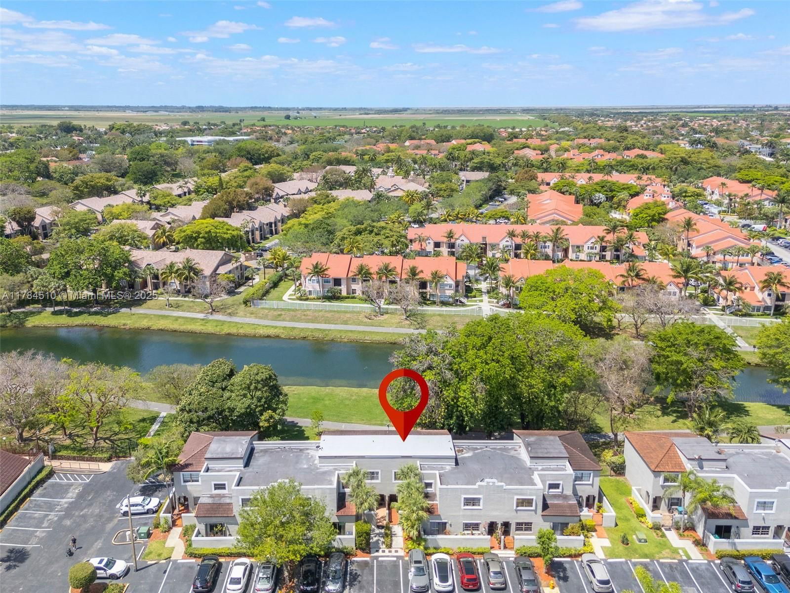 Real estate property located at 10450 154th Ct Unit 4, Miami-dade, Palm Point Sec 2, Miami, FL