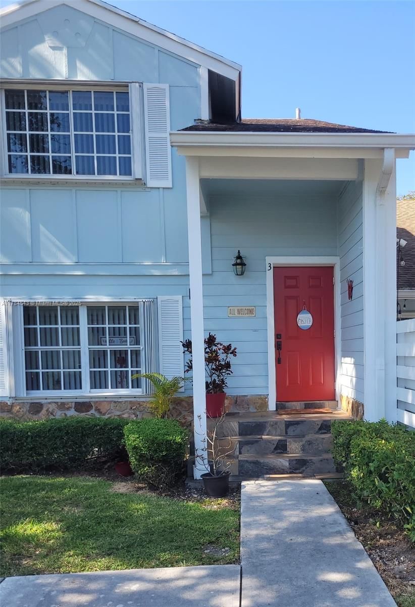 Real estate property located at 13799 SW 147th Cir Ln #3, Miami-dade, Vilg Homes Country Wlk Cd1, Miami, FL