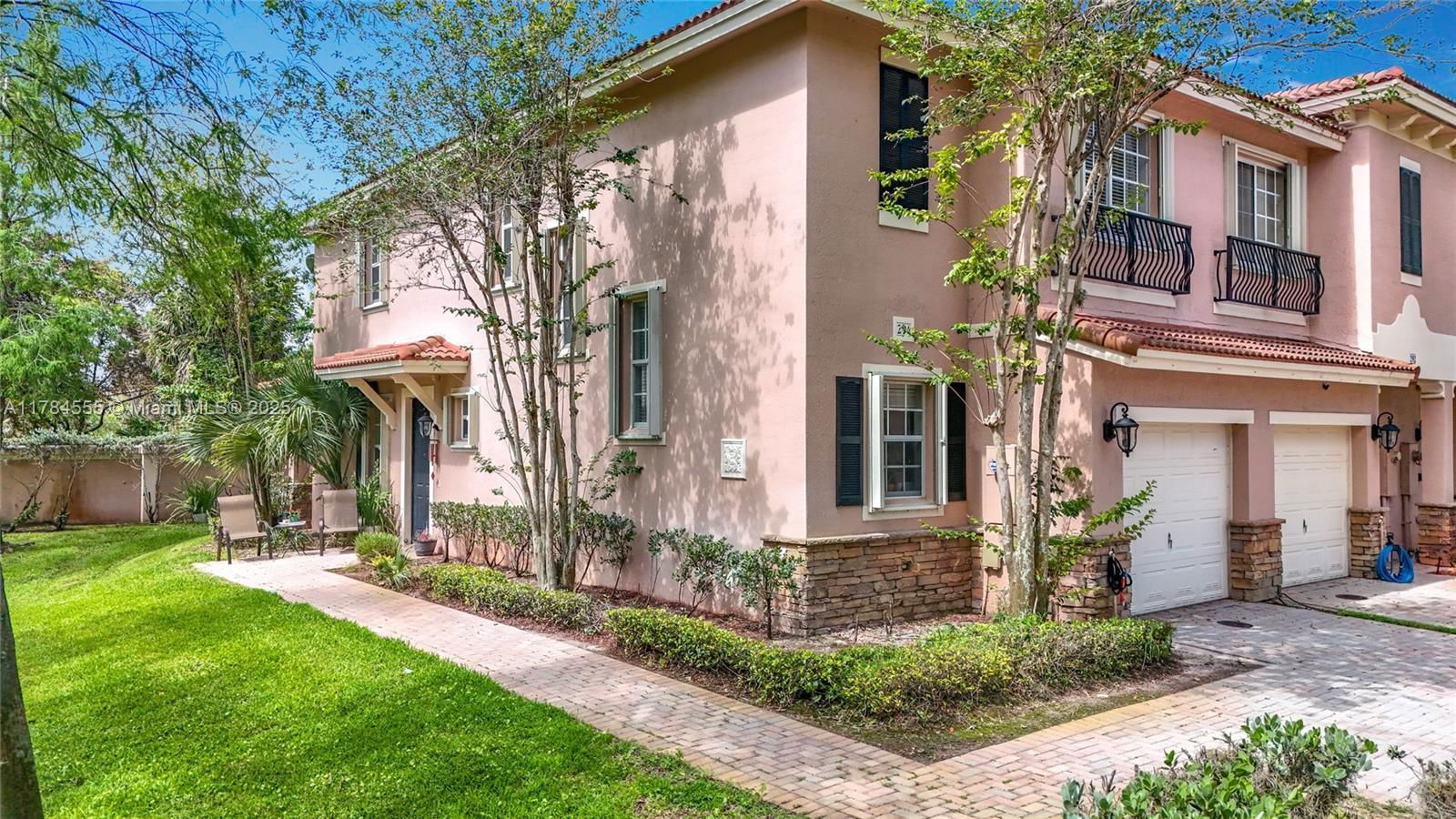 Real estate property located at 294 Las Brisas Cir, Broward, Las Brisas At Sunrise, Sunrise, FL