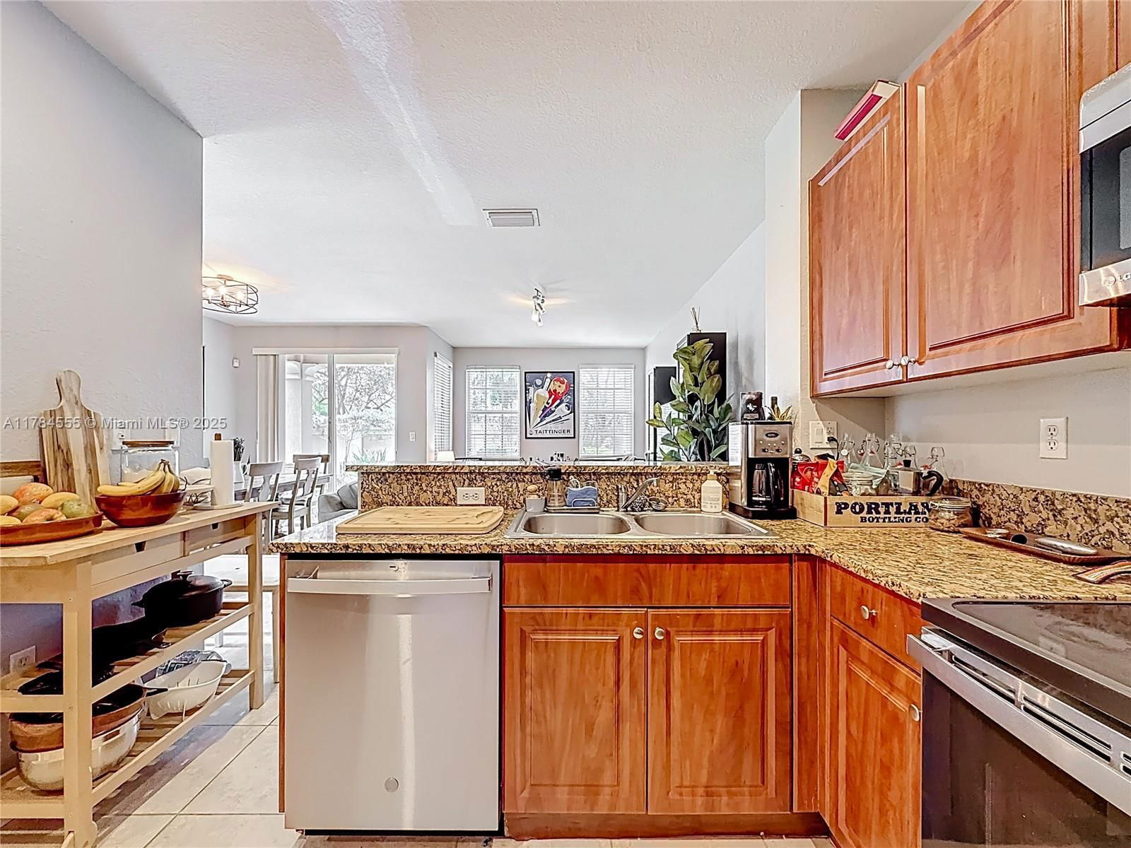 Real estate property located at 294 Las Brisas Cir, Broward, Las Brisas At Sunrise, Sunrise, FL