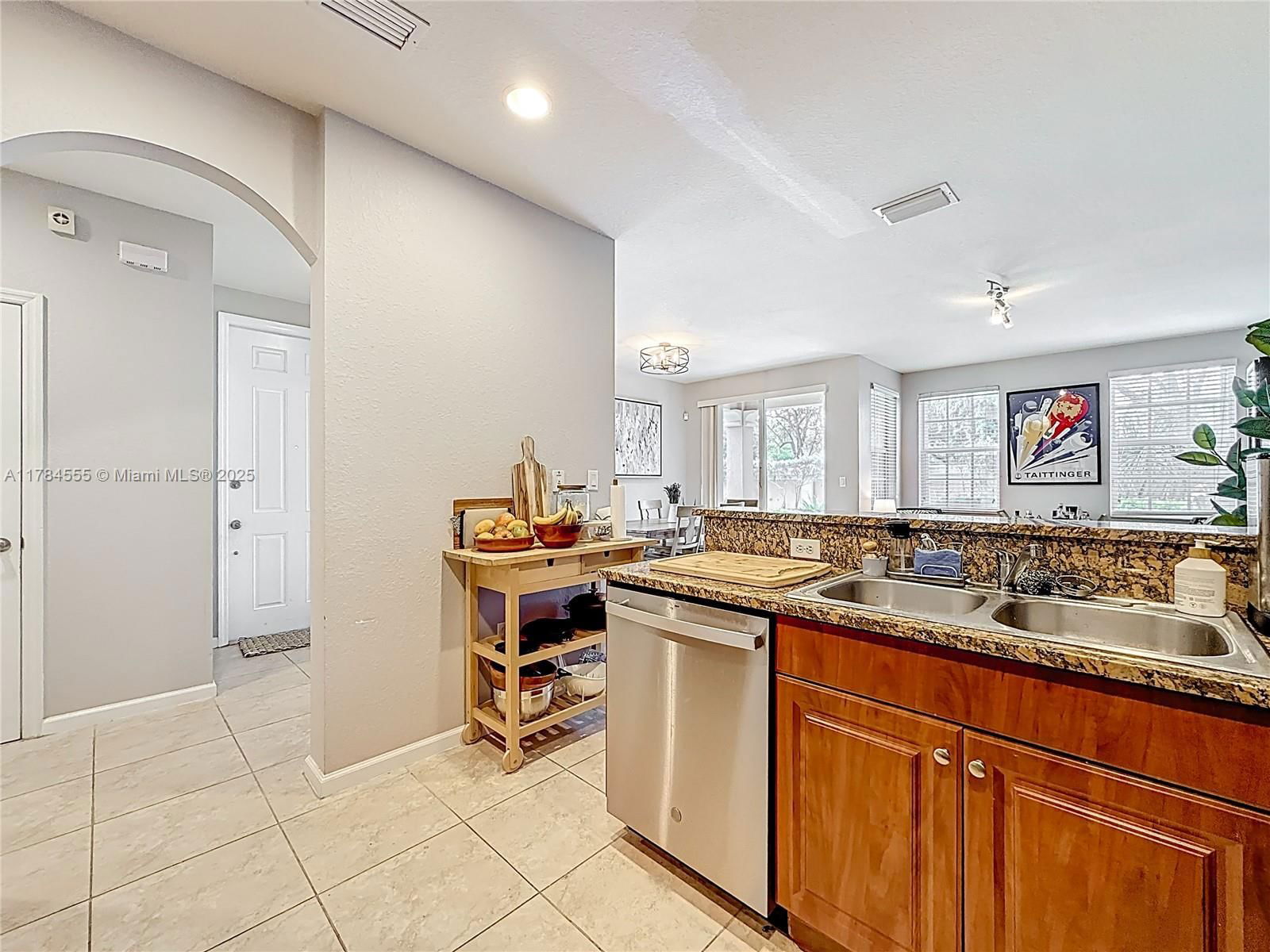 Real estate property located at 294 Las Brisas Cir, Broward, Las Brisas At Sunrise, Sunrise, FL
