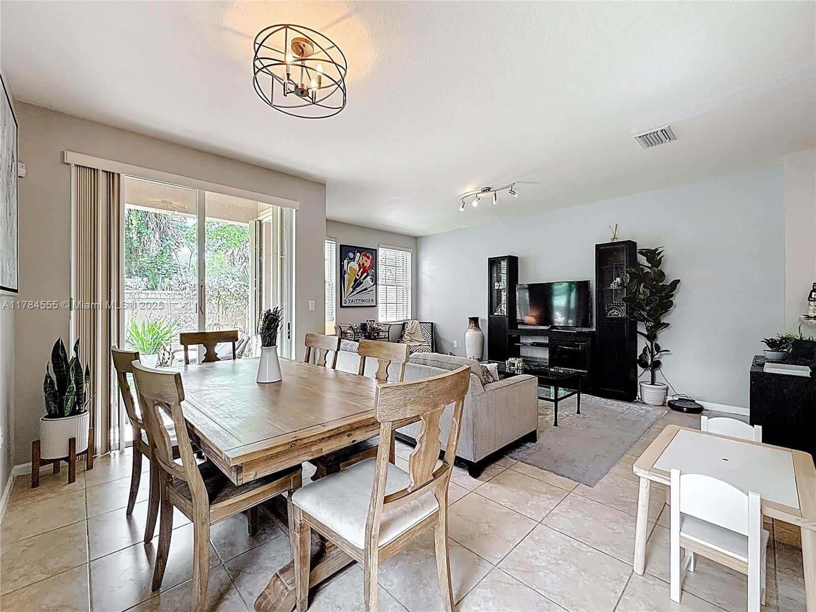Real estate property located at 294 Las Brisas Cir, Broward, Las Brisas At Sunrise, Sunrise, FL