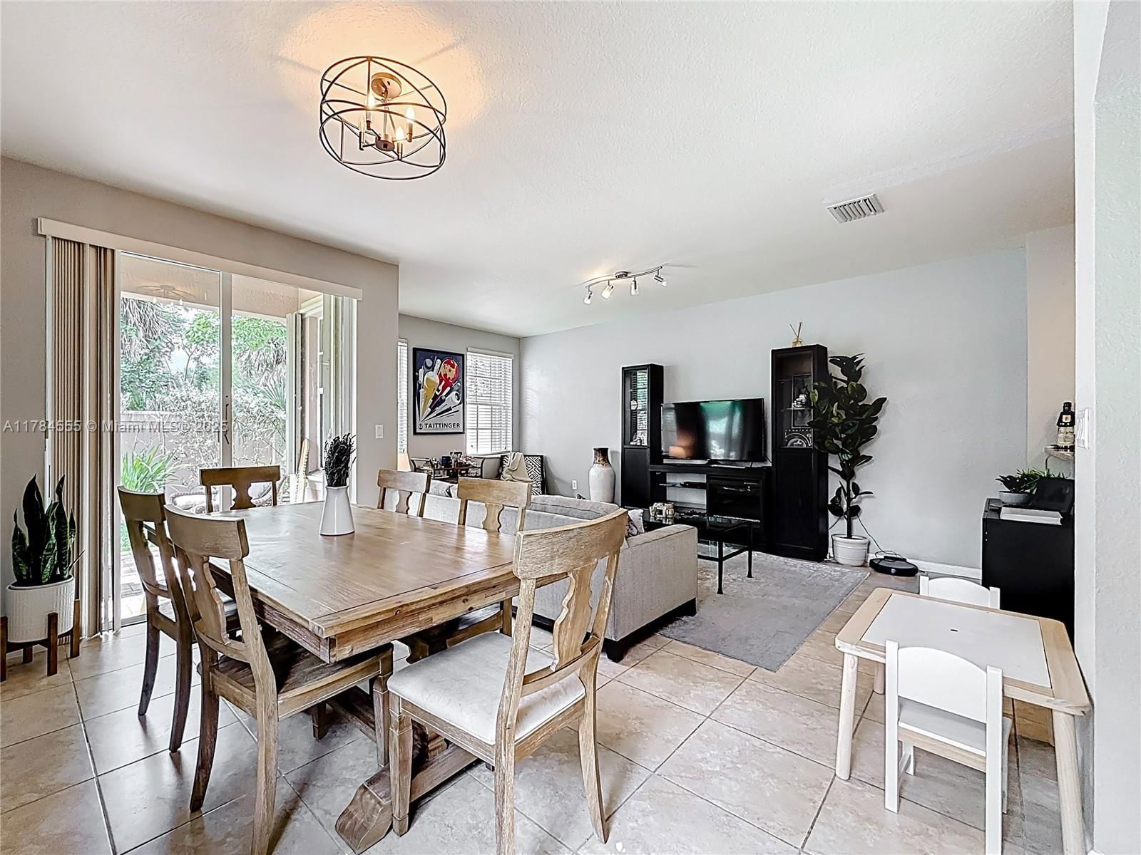 Real estate property located at 294 Las Brisas Cir, Broward, Las Brisas At Sunrise, Sunrise, FL