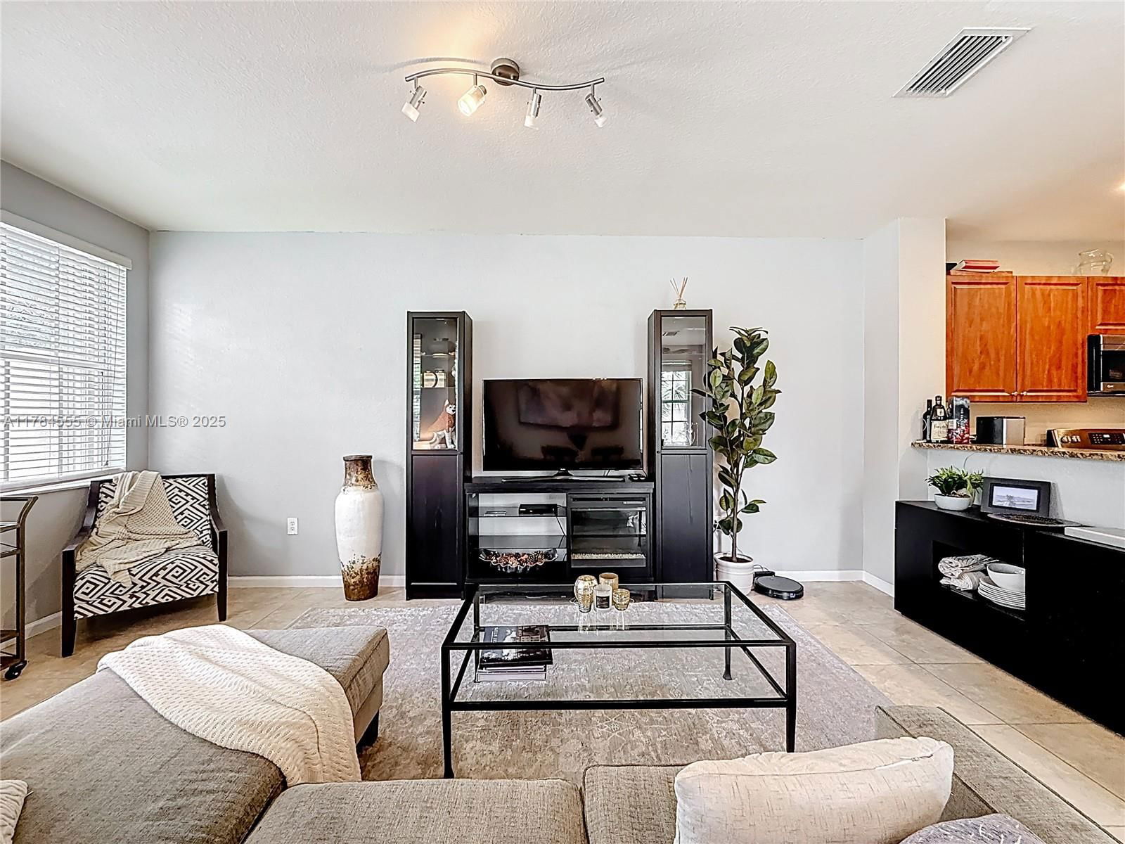 Real estate property located at 294 Las Brisas Cir, Broward, Las Brisas At Sunrise, Sunrise, FL