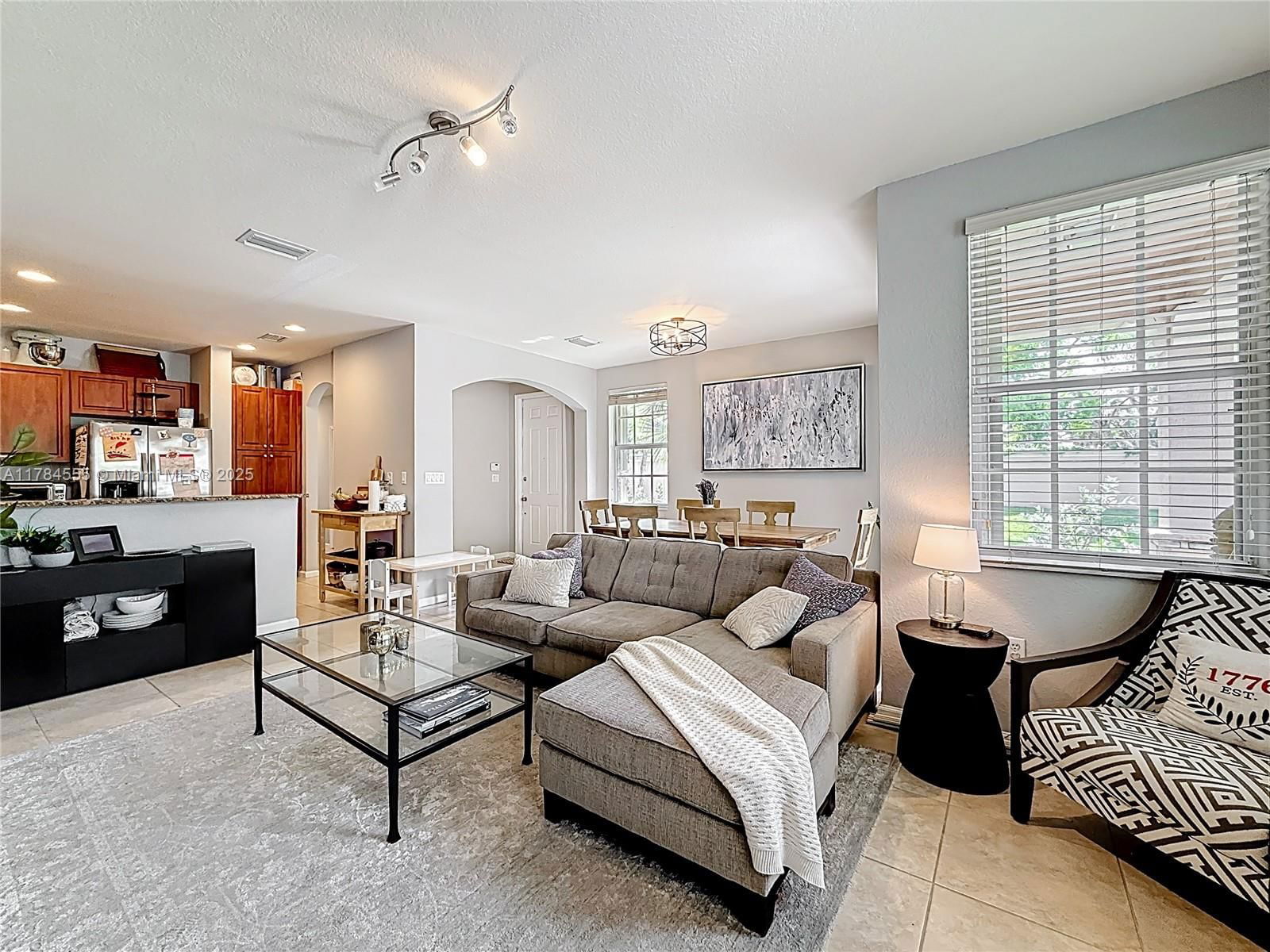 Real estate property located at 294 Las Brisas Cir, Broward, Las Brisas At Sunrise, Sunrise, FL