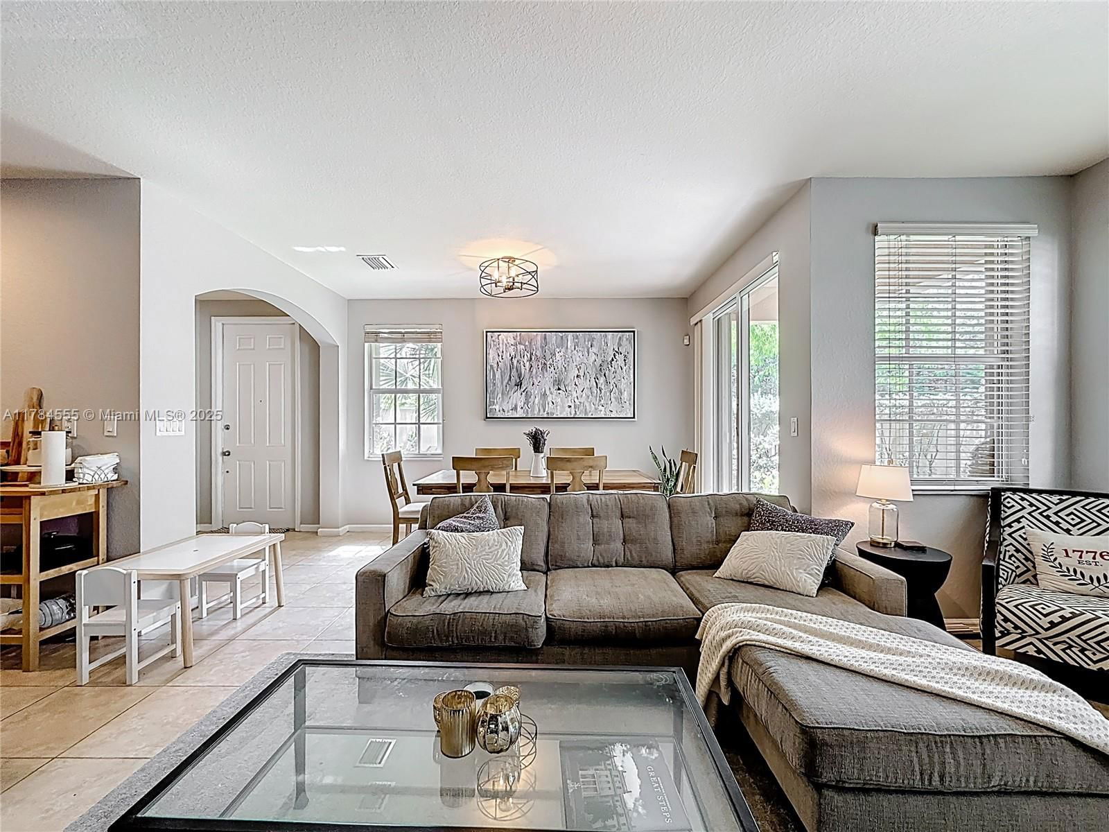 Real estate property located at 294 Las Brisas Cir, Broward, Las Brisas At Sunrise, Sunrise, FL