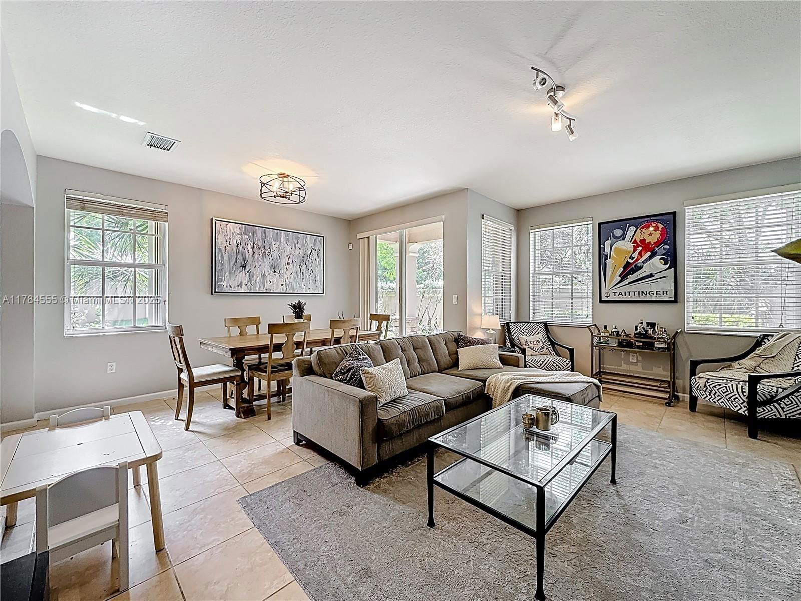 Real estate property located at 294 Las Brisas Cir, Broward, Las Brisas At Sunrise, Sunrise, FL