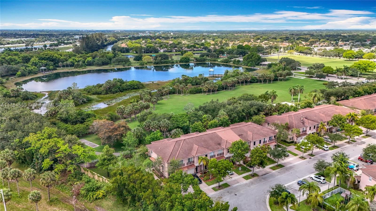 Real estate property located at 294 Las Brisas Cir, Broward, Las Brisas At Sunrise, Sunrise, FL