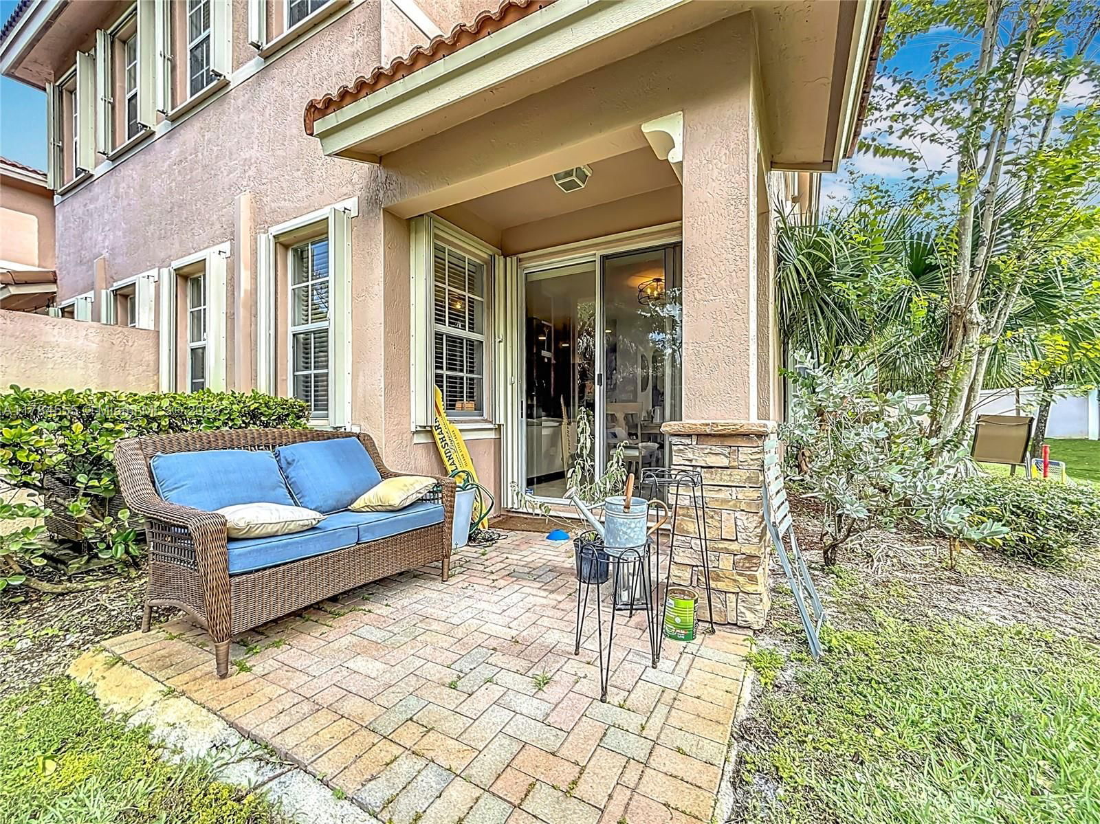 Real estate property located at 294 Las Brisas Cir, Broward, Las Brisas At Sunrise, Sunrise, FL