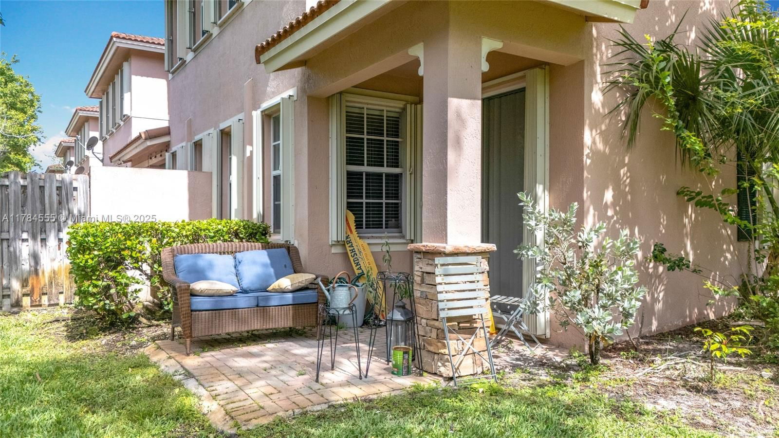 Real estate property located at 294 Las Brisas Cir, Broward, Las Brisas At Sunrise, Sunrise, FL