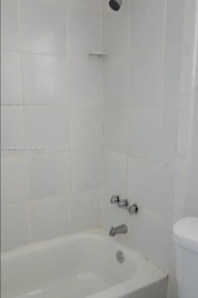 Real estate property located at 5831 Blueberry Ct #80, Broward, Blueberry Hill Ii Condo, Lauderhill, FL
