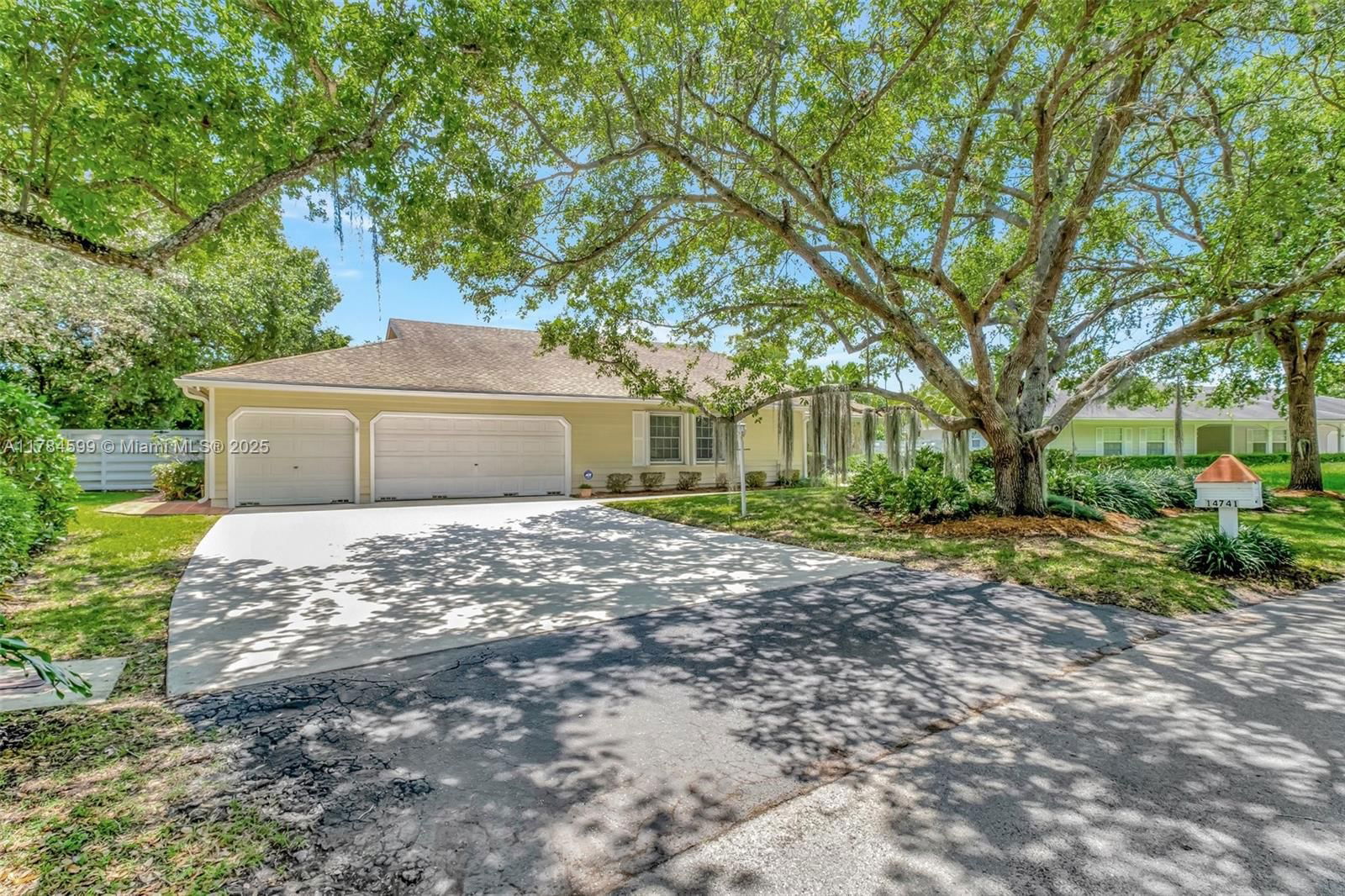 Real estate property located at 14741 148th Ave, Miami-dade, Country Walk Sec 3, Miami, FL