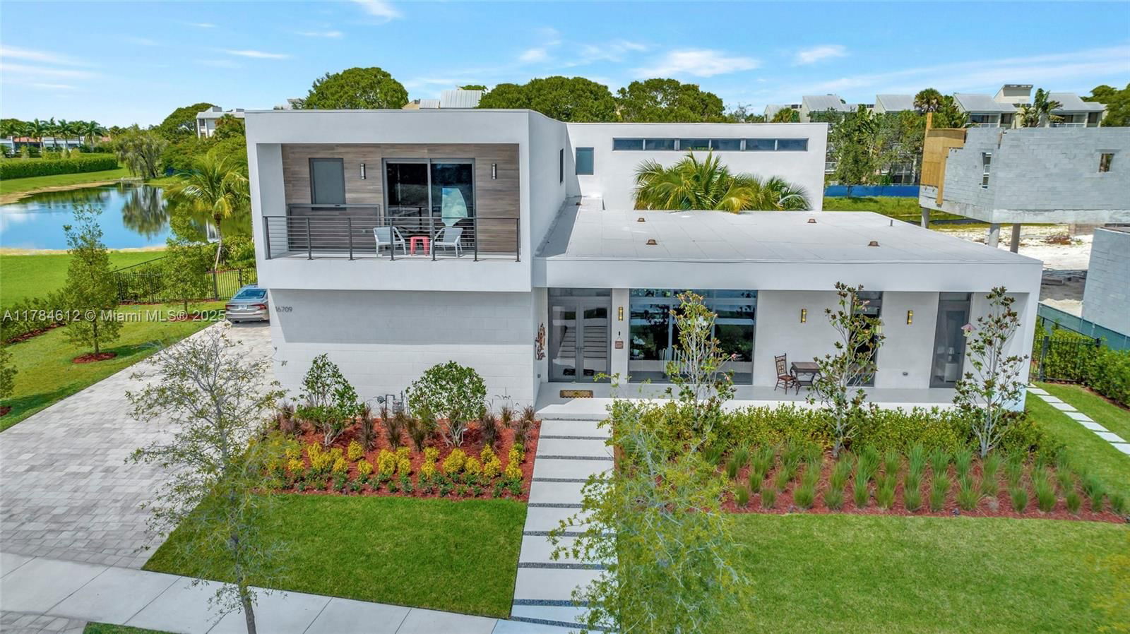 Real estate property located at 16709 Botaniko Dr, Broward, Weston Estates, Weston, FL