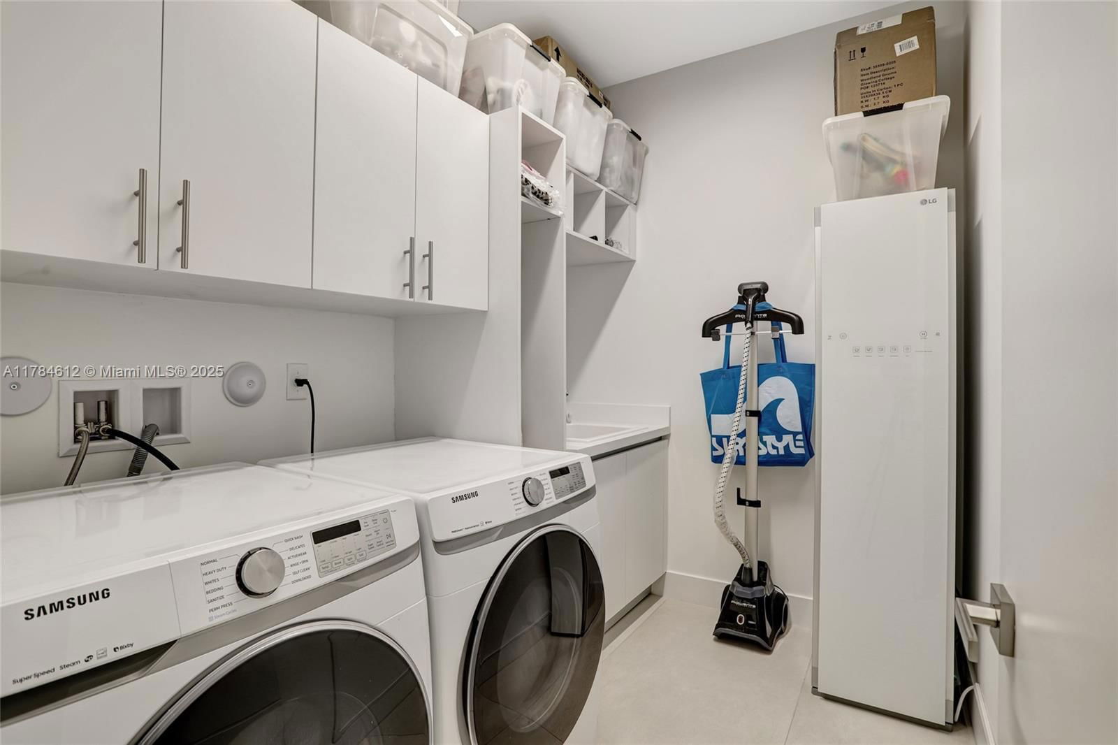 Real estate property located at 16709 Botaniko Dr, Broward, Weston Estates, Weston, FL
