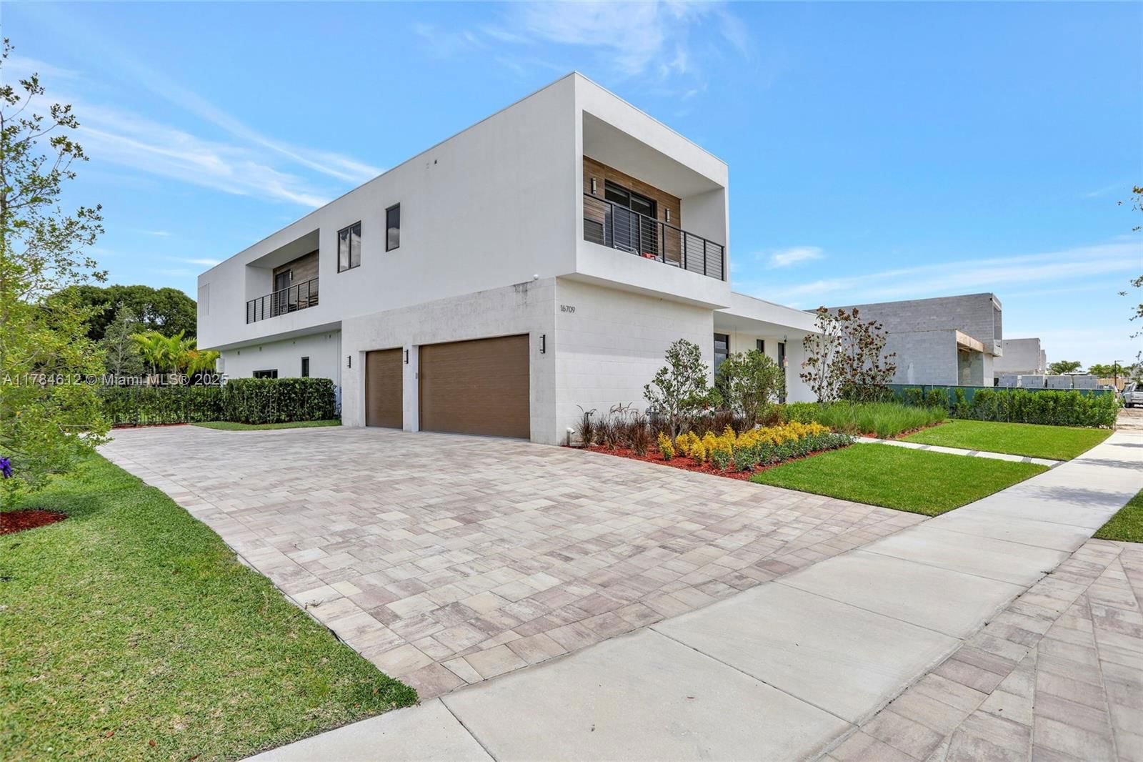Real estate property located at 16709 Botaniko Dr, Broward, Weston Estates, Weston, FL